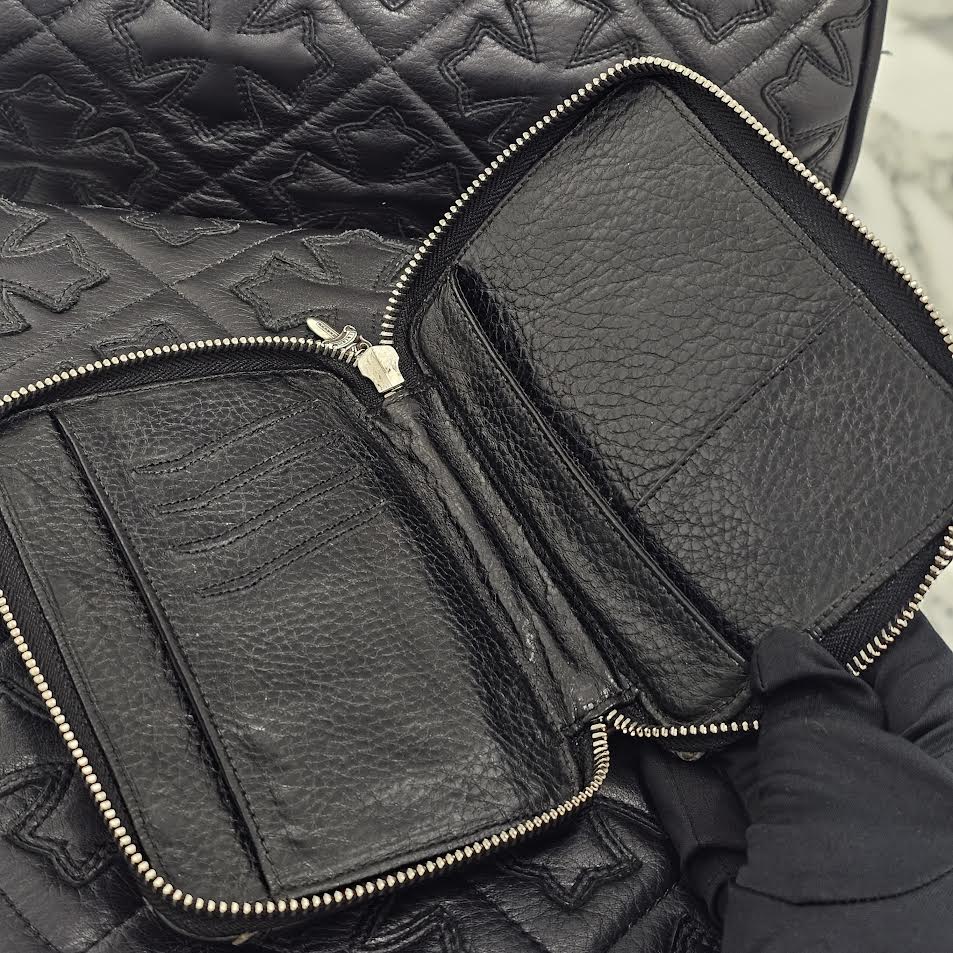 CHROME HEARTS BANK ROBBER Cemetery Cross Leather Patch Round Zip Leather Wallet クロムハーツ バンクローバー セメタリークロス レザーパッチ ラウンドジップ レザーウォレット