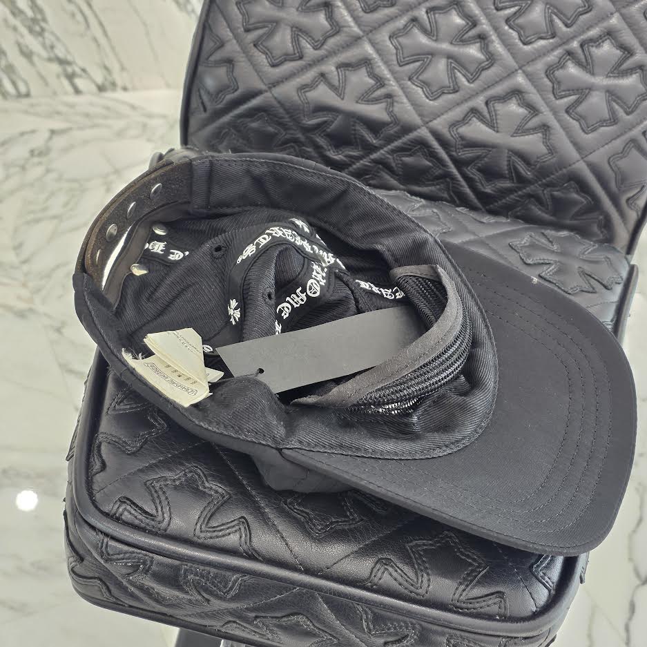 CHROME HEARTS × Bella Hadid Initial Embroidery Silk Trucker Cap Size ONE SIZE（53-60）クロムハーツ × ベラハディッド イニシャル刺繍 シルク トラッカーキャップ サイズONE SIZE（53-60）