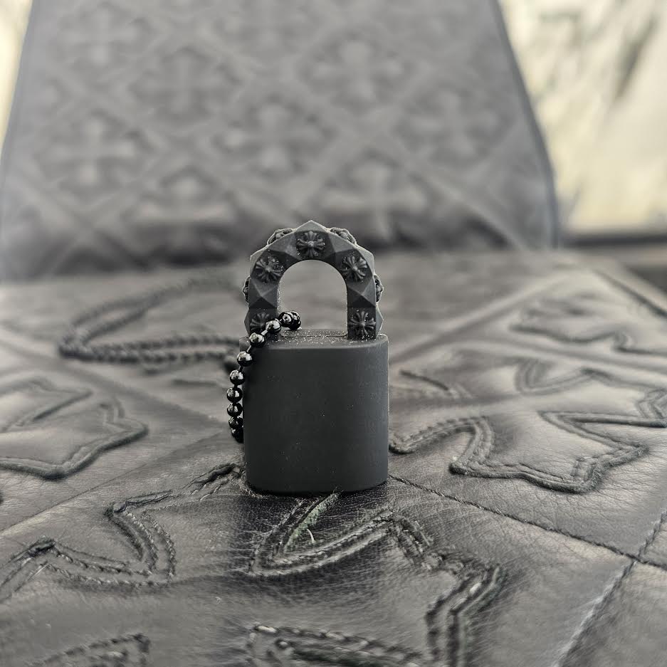 CHROME HEARTS 2023SS PADLOCK Flare Knee Silicon Rubber Necklace