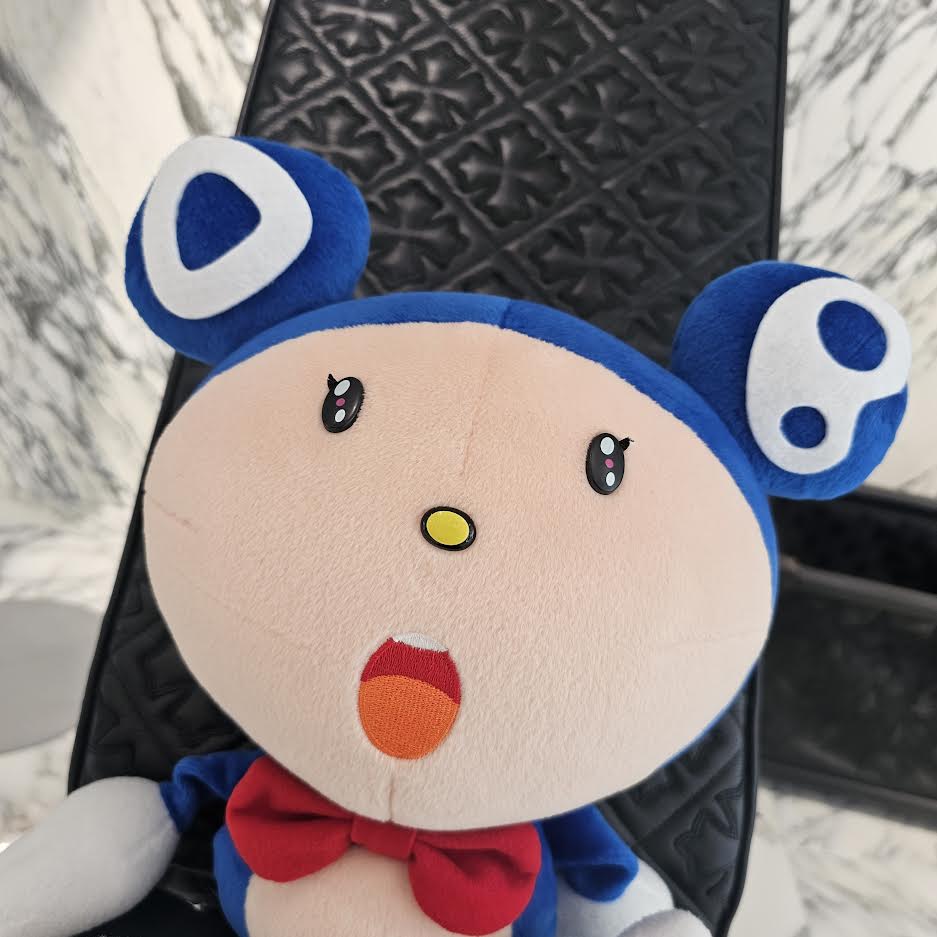 村上隆　DOBくん　特大ぬいぐるみ　人形 36948-1.jpg