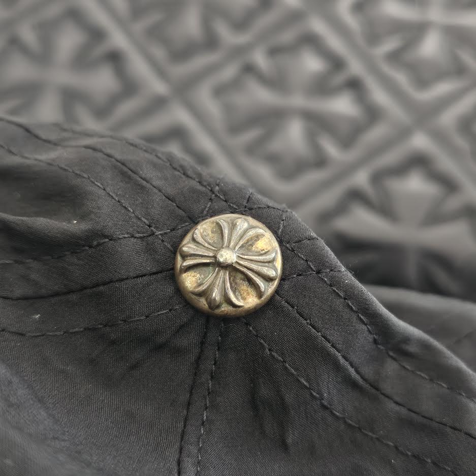 CHROME HEARTS × Bella Hadid Initial Embroidery Silk Trucker Cap Size ONE SIZE（53-60）クロムハーツ × ベラハディッド イニシャル刺繍 シルク トラッカーキャップ サイズONE SIZE（53-60）