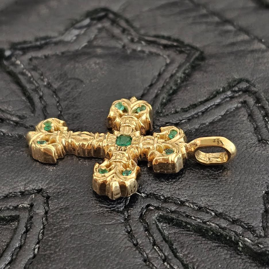 CHROME HEARTS 22K Tiny Filigree Cross Emerald Pendent Top クロムハーツ 22K タイニーフィリグリークロス エメラルド ペンダントトップ