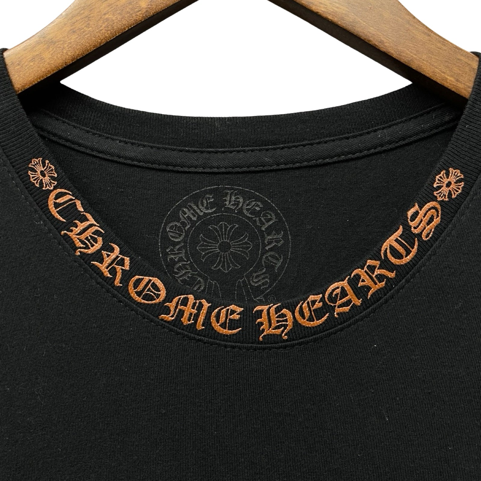 CHROME HEARTS Old English Brown Neck Logo Tee Size M