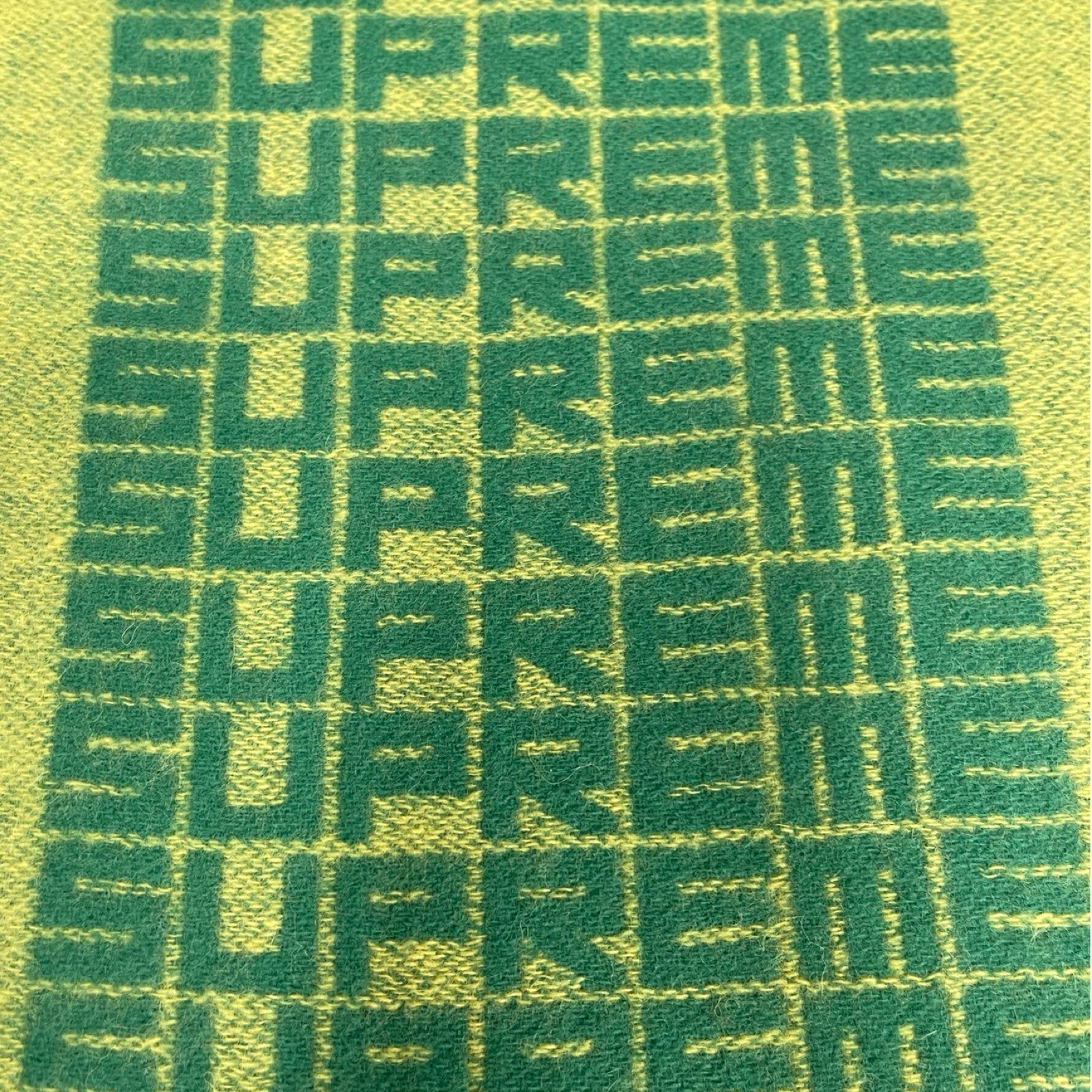 Supreme 2018AW Logo Repeat Wool Scarf