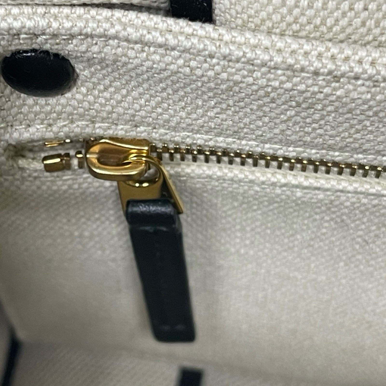 Bottega Veneta Padded Cassette Natural / Black 710210V2AJ19811