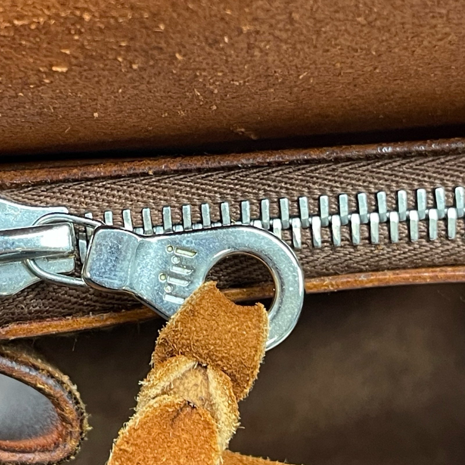 goro's Saddle Leather Bucket Shoulder Bag