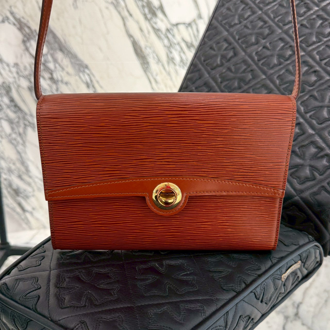 LOUIS VUITTON Epi Arsh Shoulder Bag M52573 ルイヴィトン エピ