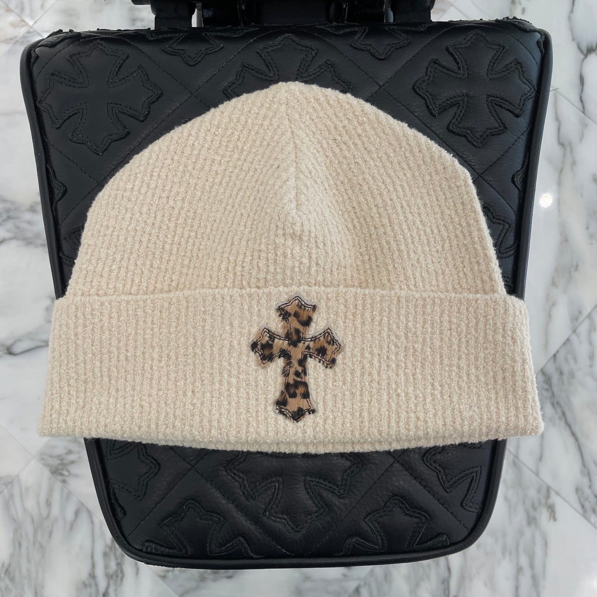CHROME HEARTS 2024AW Leopard Harako Leather Cross Patch Beanie Size ONE SIZE (53-60) クロムハーツ レオパード ハラコ レザークロスパッチ ビーニー サイズONE SIZE (53-60)