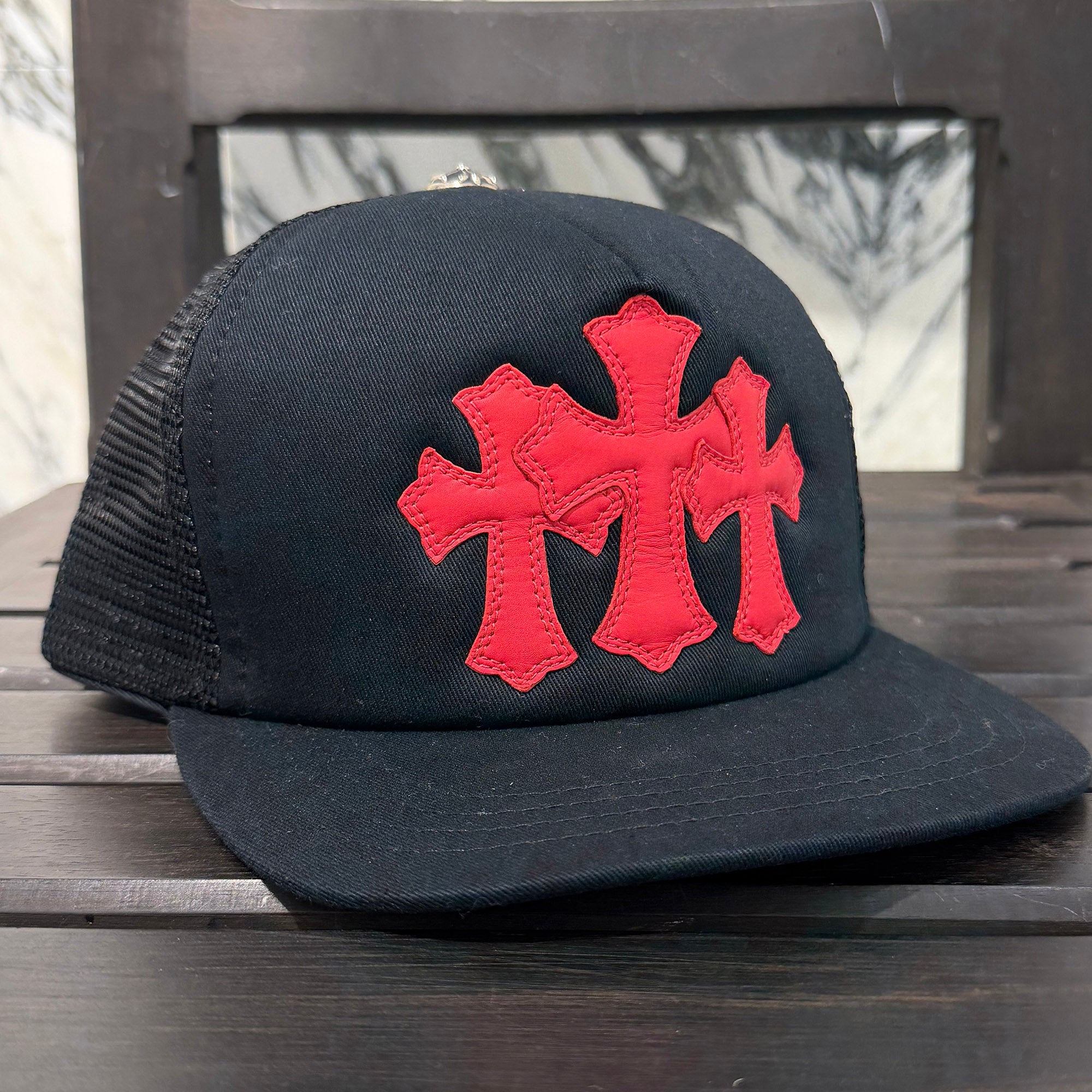 CHROME HEARTS Triple Cross Patch Trucker Cap ONE SIZE (51-61) クロムハーツ トリプルクロスパッチ トラッカーキャップ ONE SIZE (51-61)