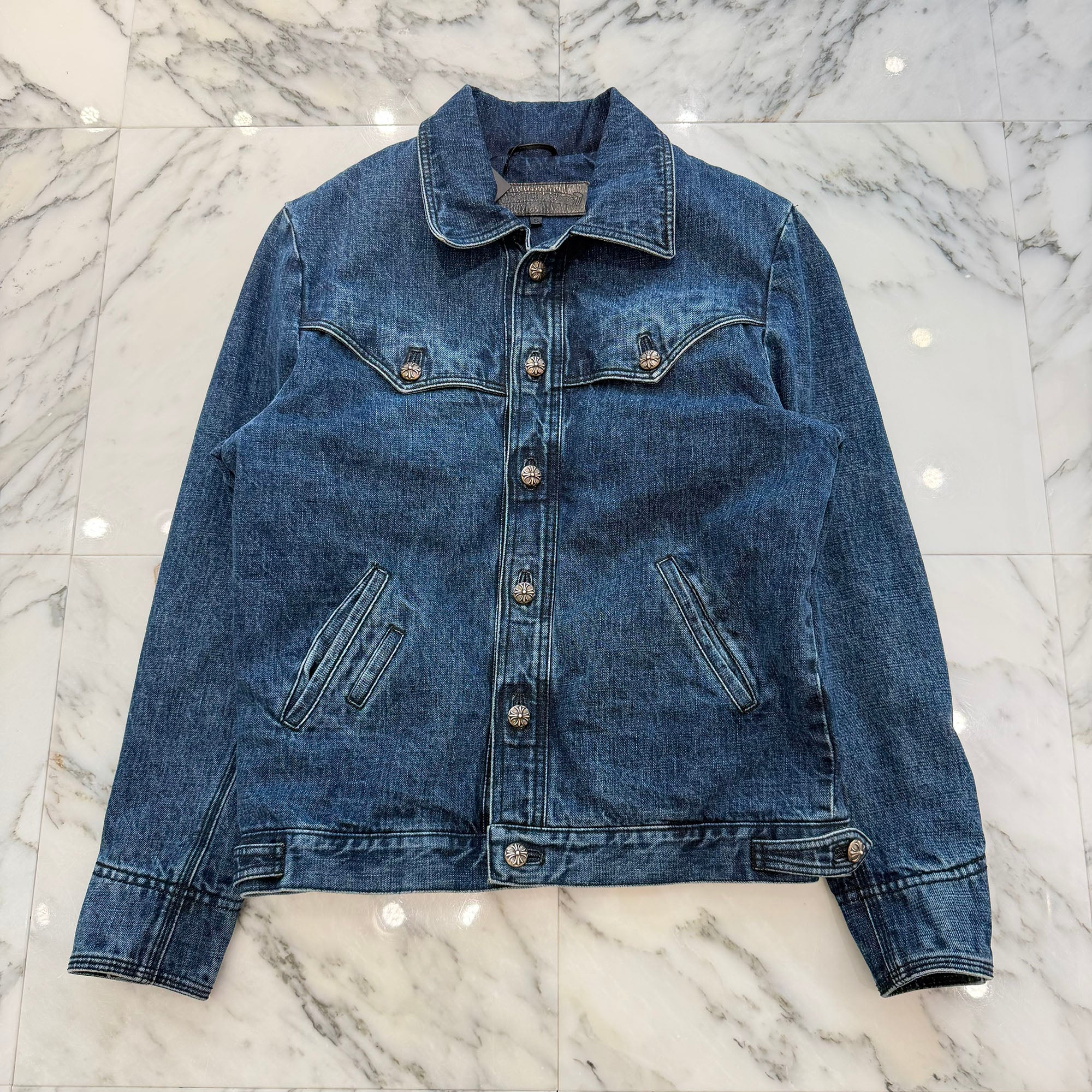 CHROME HEARTS Floral Cross Leather Patch Flare Knee Sleeve Denim