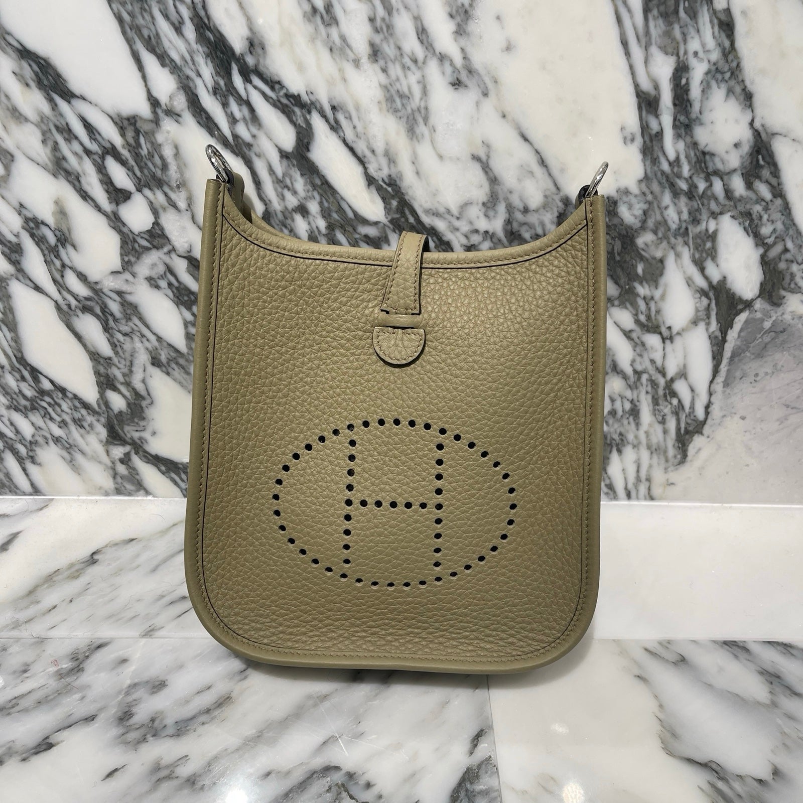 HERMES Evelyne TPM ETOUPE Shoulder Bag W刻印（2024）エルメス エブリン TPM エトゥープ レザーショルダーバッグ