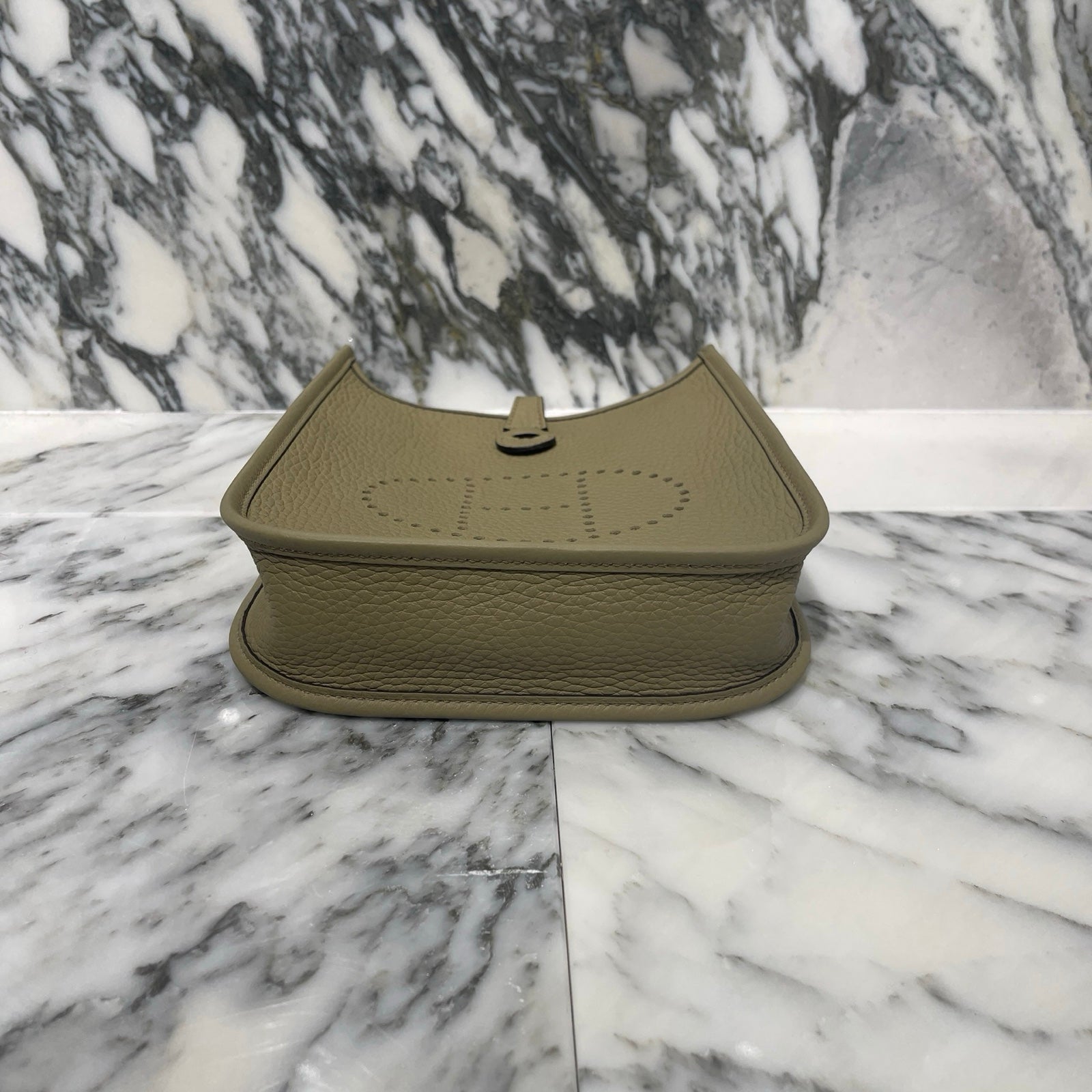 HERMES Evelyne TPM ETOUPE Shoulder Bag W刻印（2024）エルメス エブリン TPM エトゥープ レザーショルダーバッグ