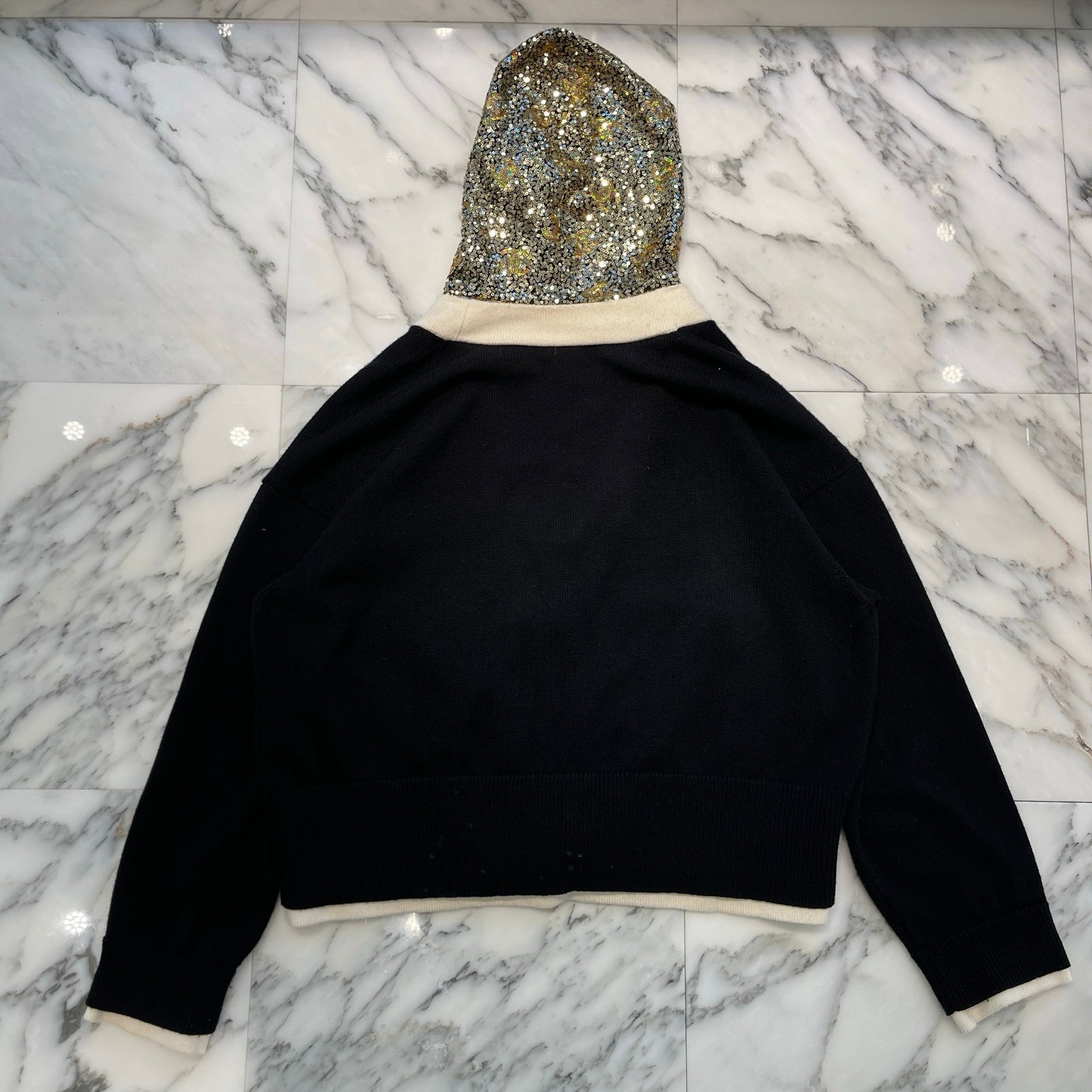 CHANEL 2024 Cruise Coco Mark Cashmere Cardigan P76581K11024 Size 50 シャネル ココマーク カシミヤ カーディガン スパンコールフーディー サイズ50