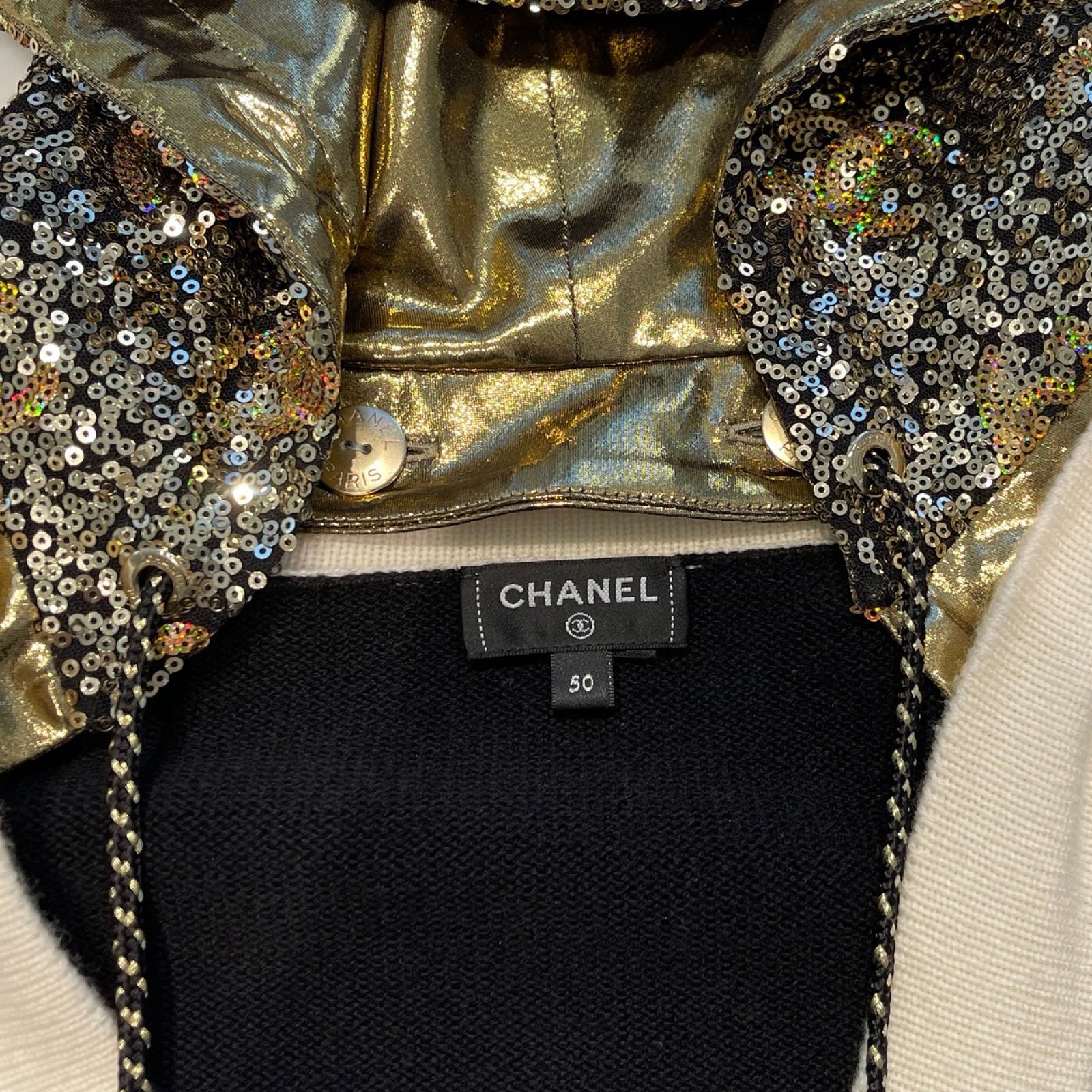 CHANEL 2024 Cruise Coco Mark Cashmere Cardigan P76581K11024 Size