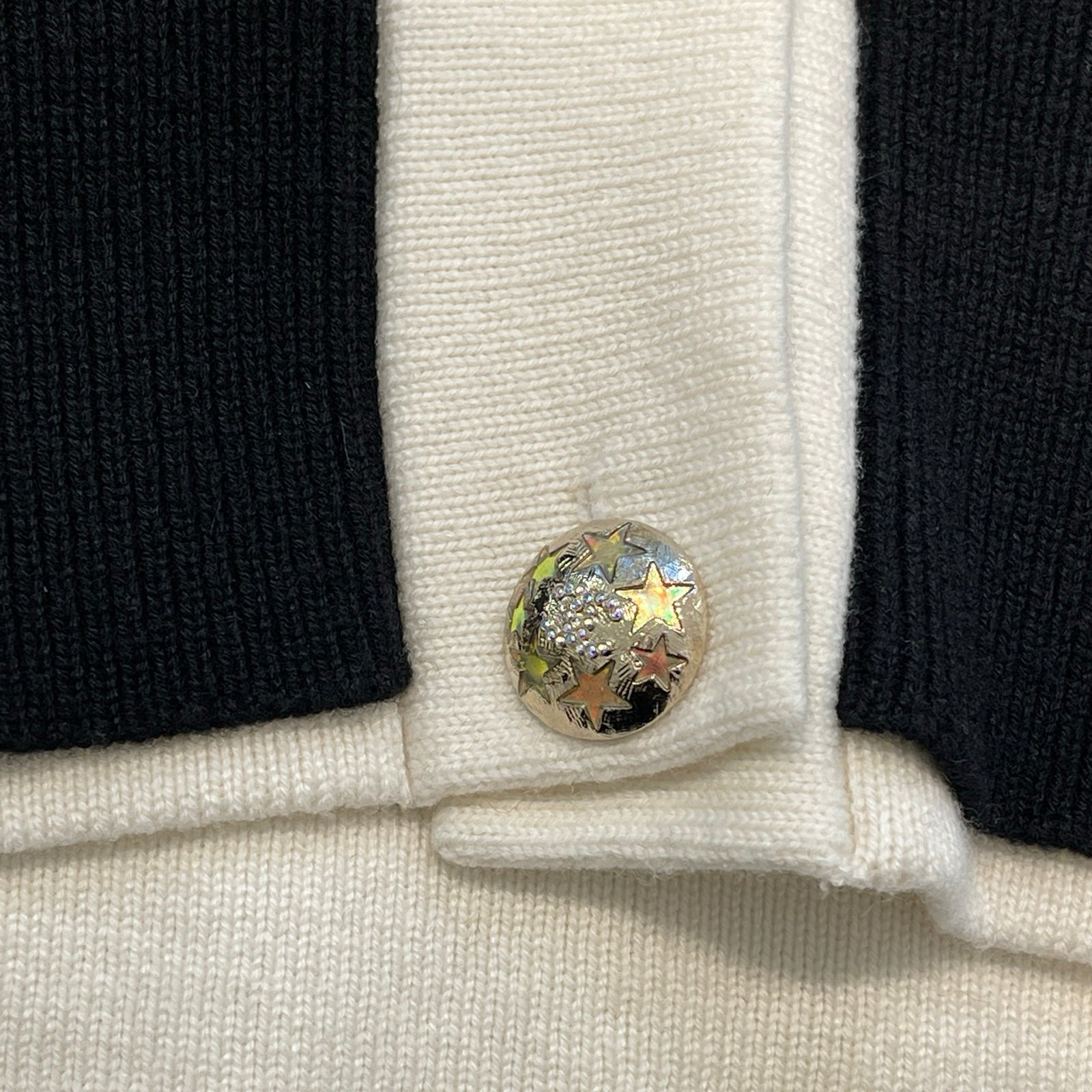 CHANEL 2024 Cruise Coco Mark Cashmere Cardigan P76581K11024 Size 50 シャネル ココマーク カシミヤ カーディガン スパンコールフーディー サイズ50