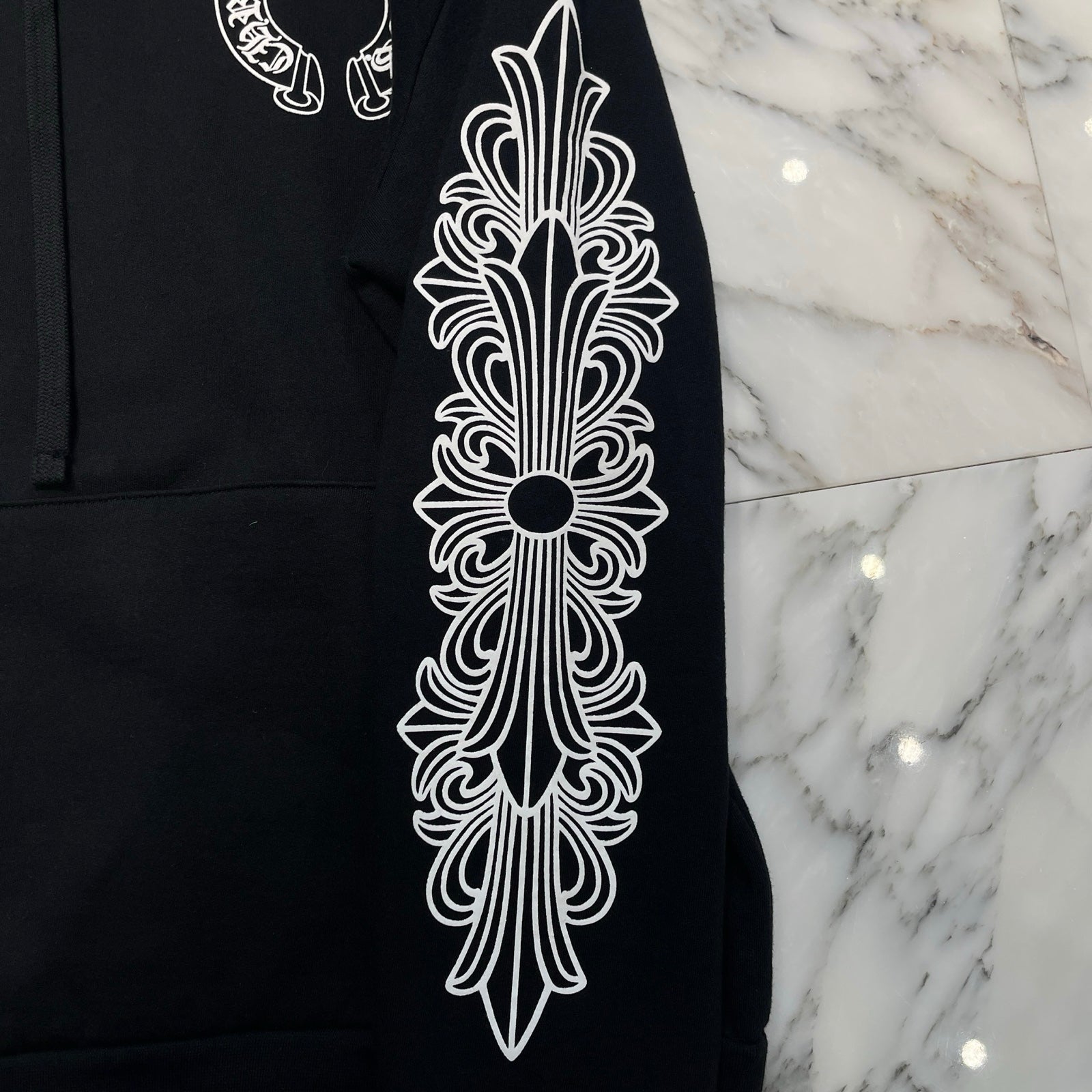 美品クロムハーツ フローラルクロス ホースシュー プルオーバーフーディ サイズM CHROME HEARTS Floral Cross Horseshoe Pullover Hoodie Size M クロム