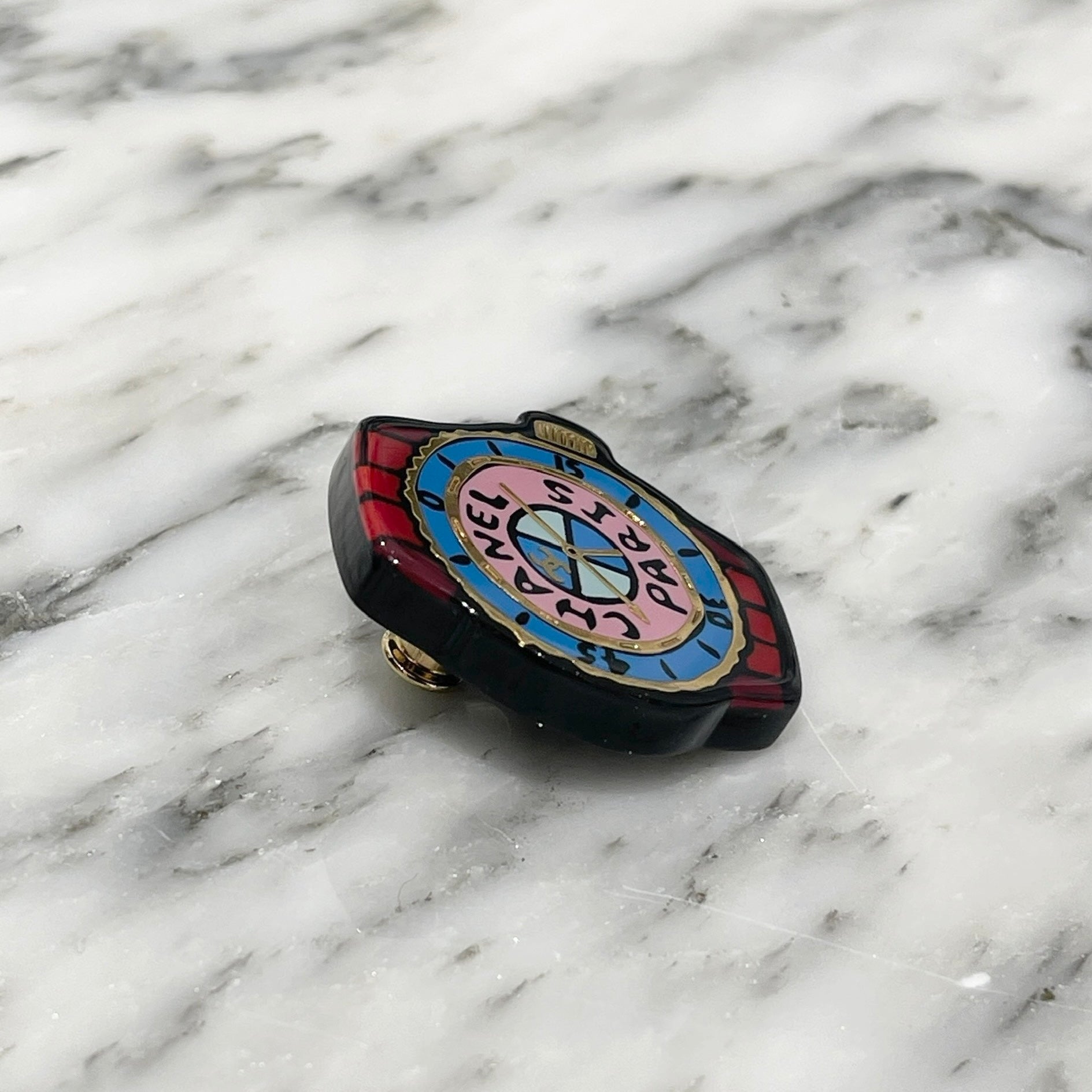 CHANEL 2023AW J12 WATCH Motif Pin Broach シャネル J12 時計モチーフ ピンブローチ