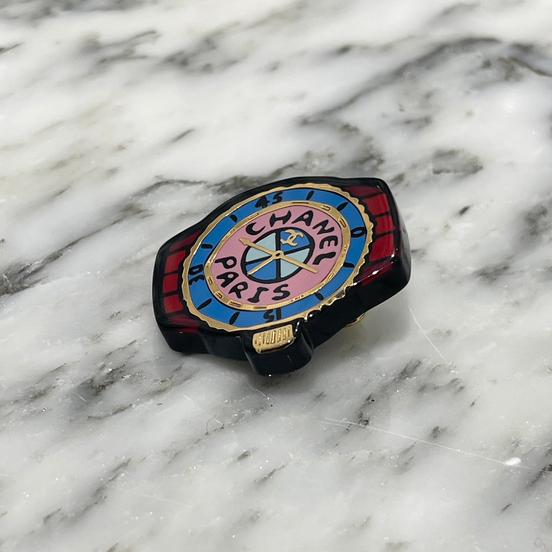 CHANEL 2023AW J12 WATCH Motif Pin Broach シャネル J12 時計モチーフ ピンブローチ