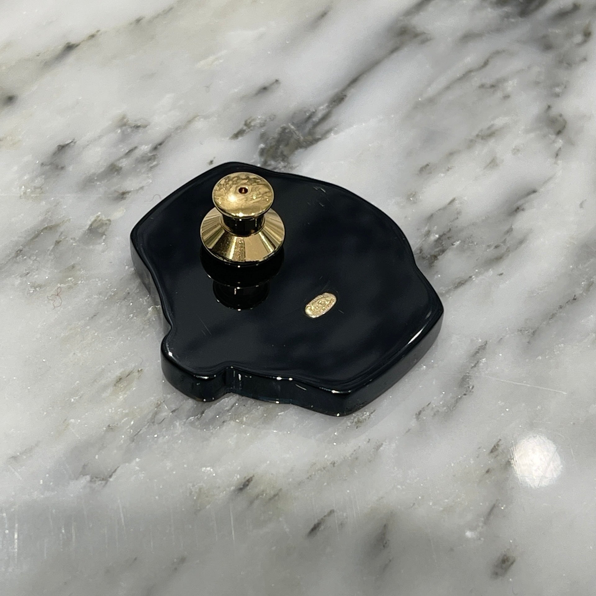 CHANEL 2023AW J12 WATCH Motif Pin Broach シャネル J12 時計モチーフ ピンブローチ