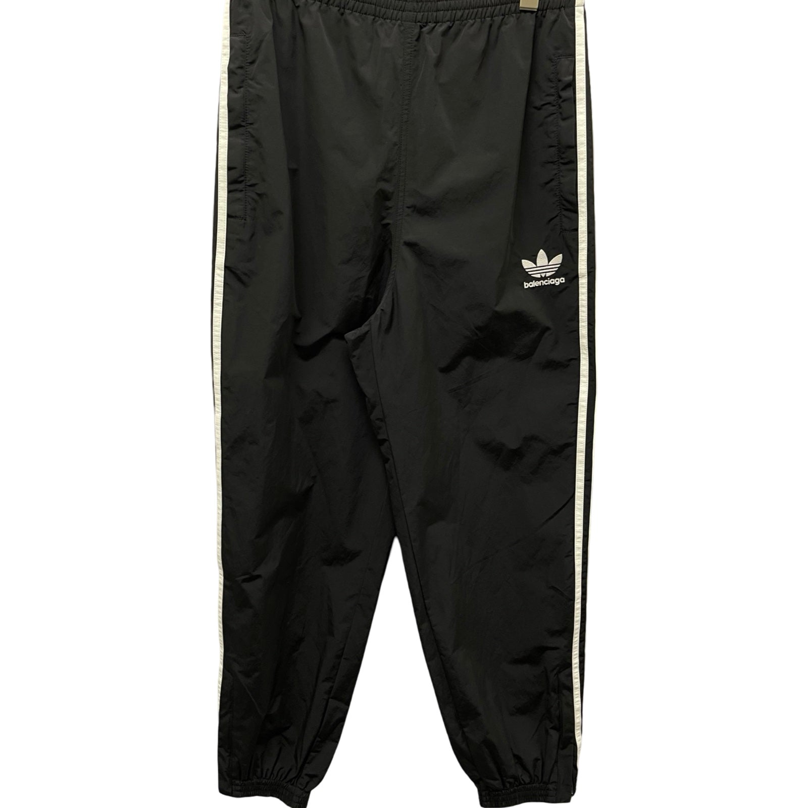 adidas balenciaga ストライプジャージパンツ ブラック 入手困難/コラボ【BALENCIAGA】× adidasバギースウェットパンツ