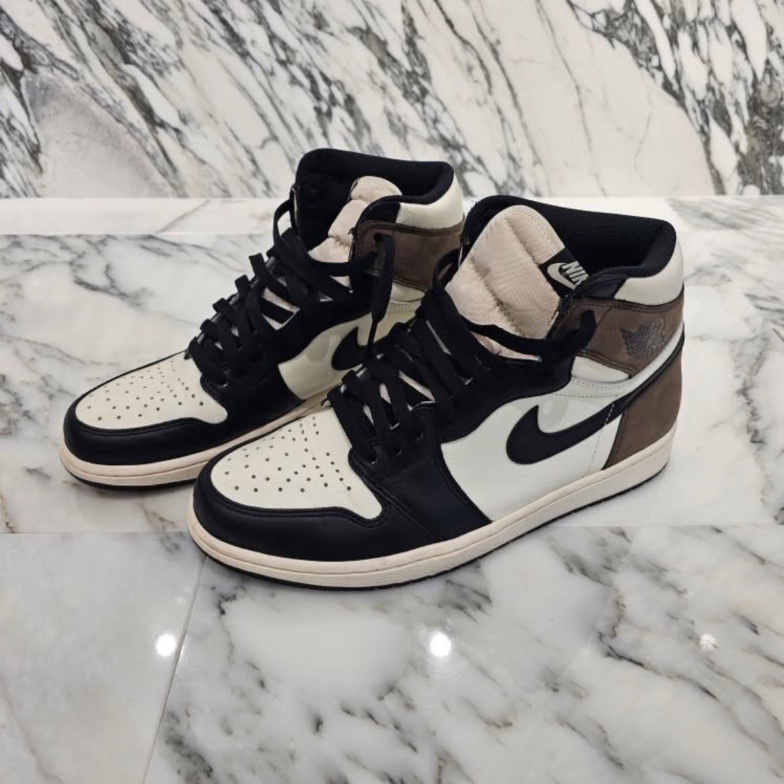 NIKE 2022AW Air Jordan 1 RETRO HI OG Dark Mocha 555088-105 Size 27.5cm