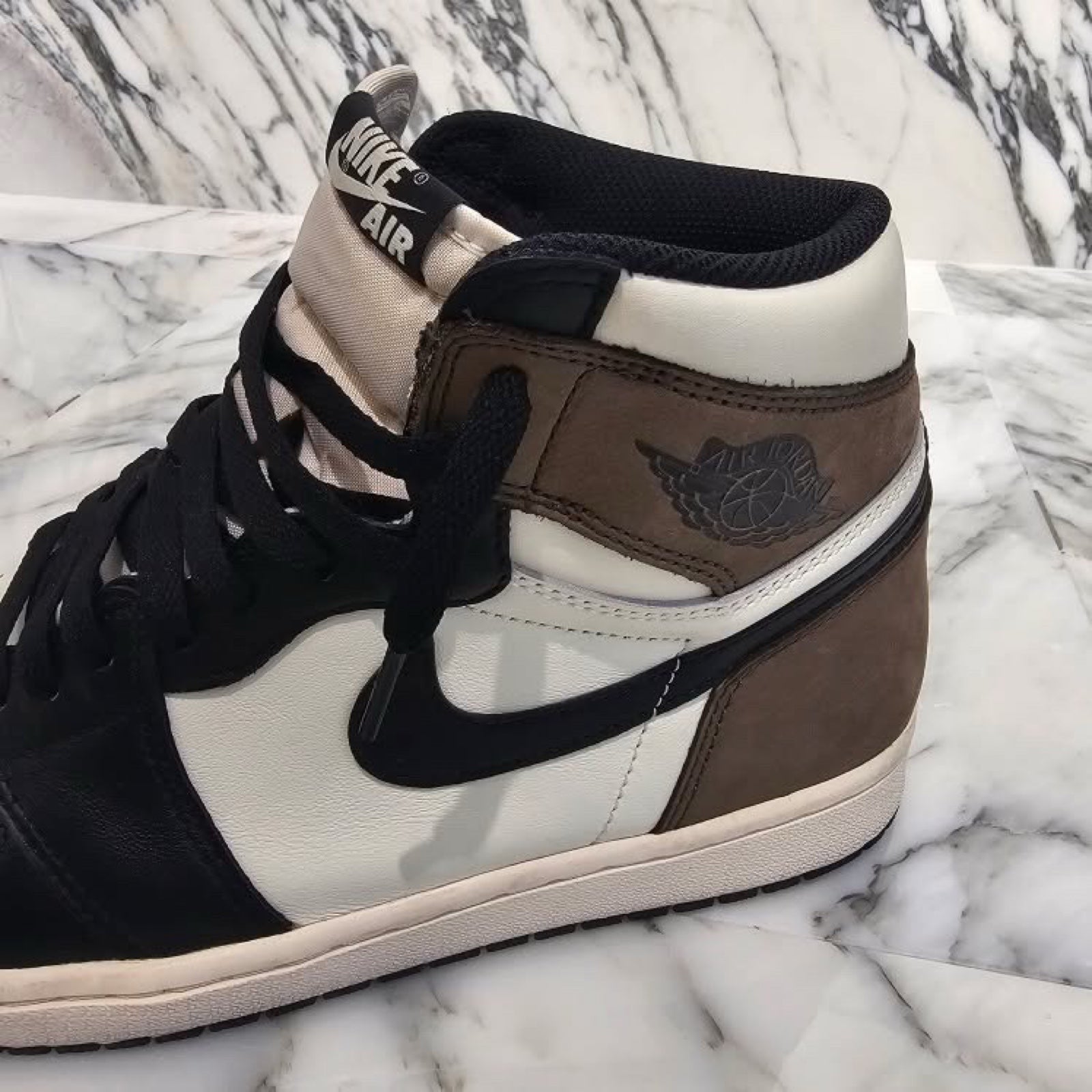 NIKE 2022AW Air Jordan 1 RETRO HI OG Dark Mocha 555088-105 Size 27.5cm