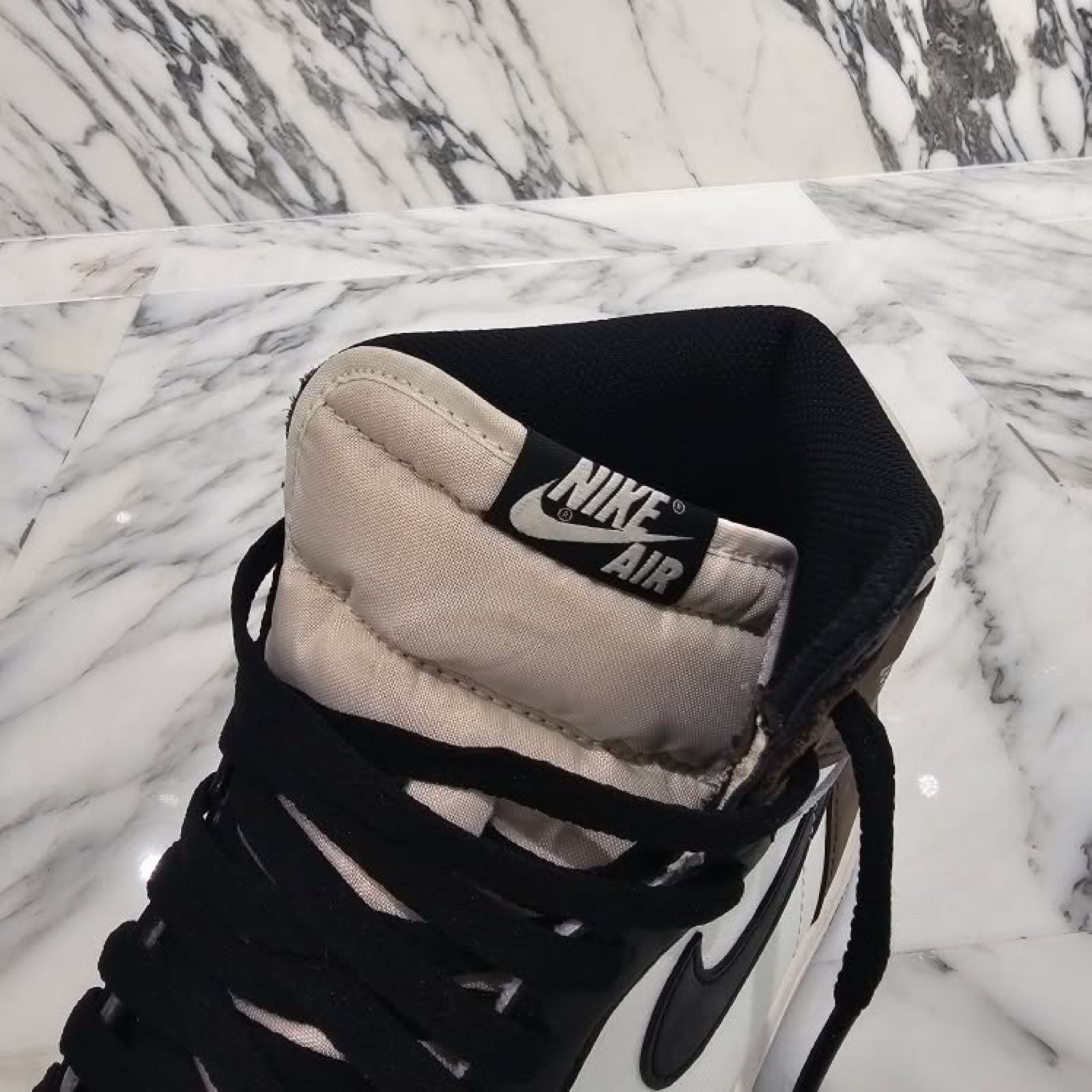 NIKE 2022AW Air Jordan 1 RETRO HI OG Dark Mocha 555088-105 Size 27.5cm