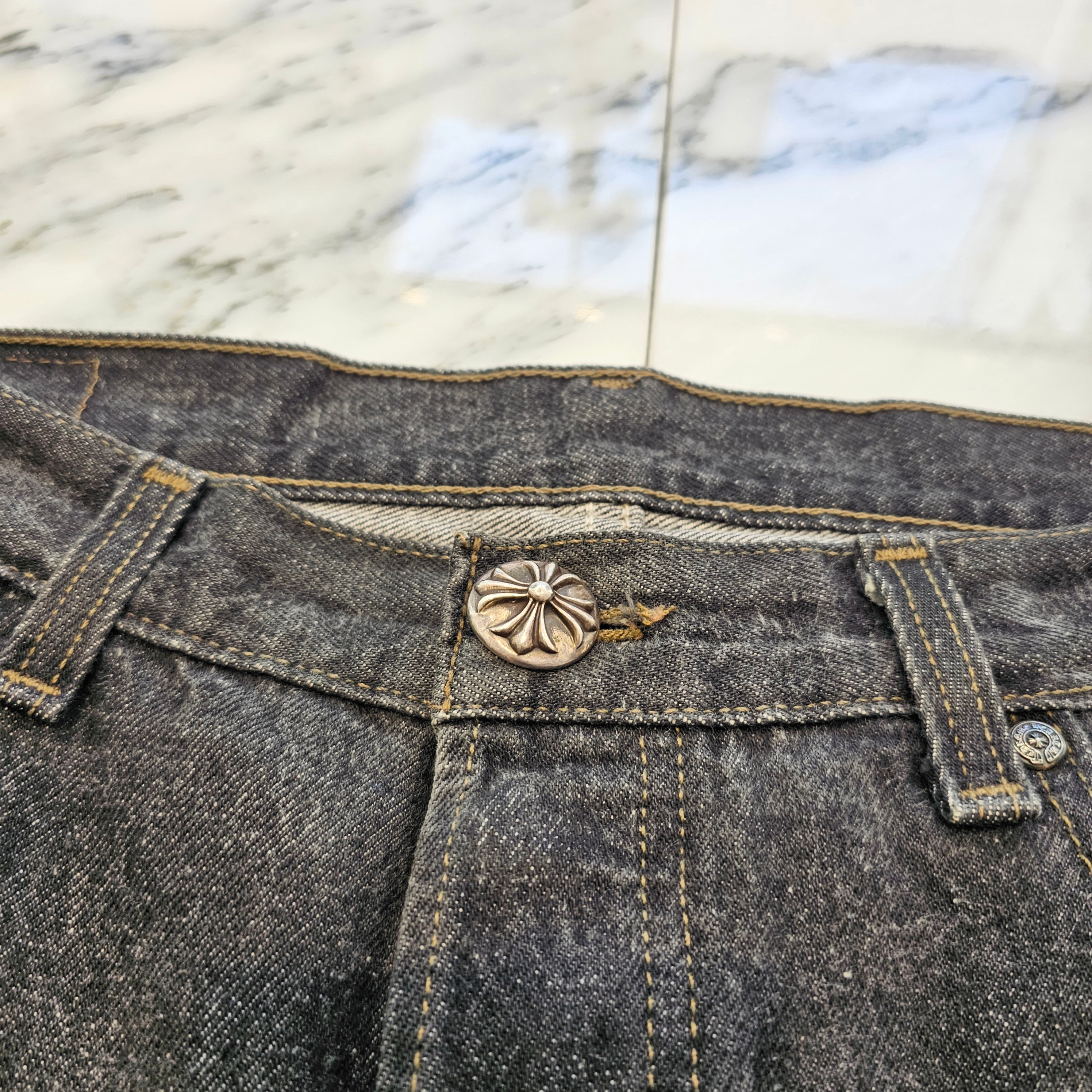 CHROME HEARTS × Levi's Body VNTG Cross Leather Patch Denim