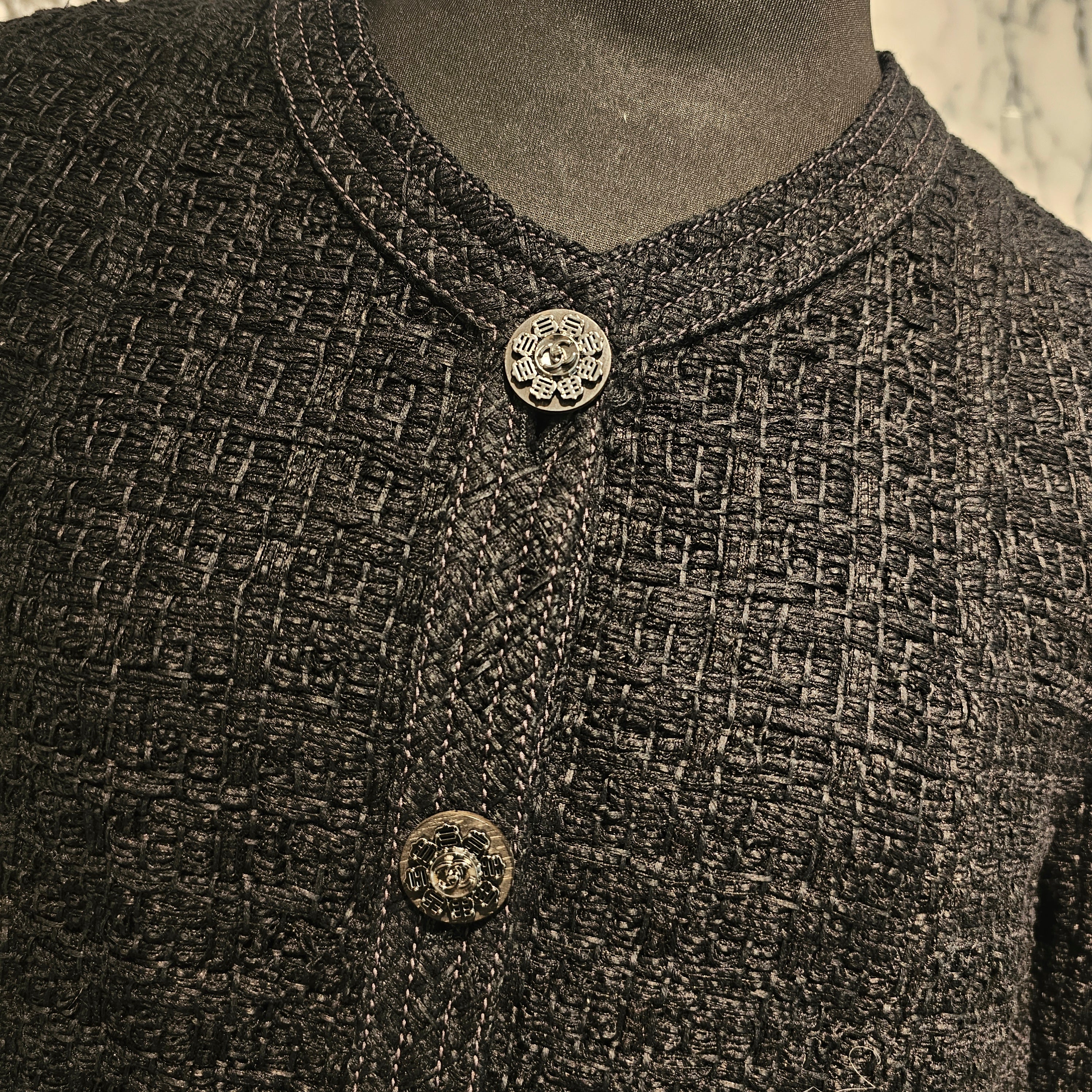 CHANEL 2016 Cruise Metal Coco Mark Button Tweed Jacket P53061V39725 Size 44 シャネル 2016クルーズ メタル ココマーク ボタン ツイード ジャケット サイズ44