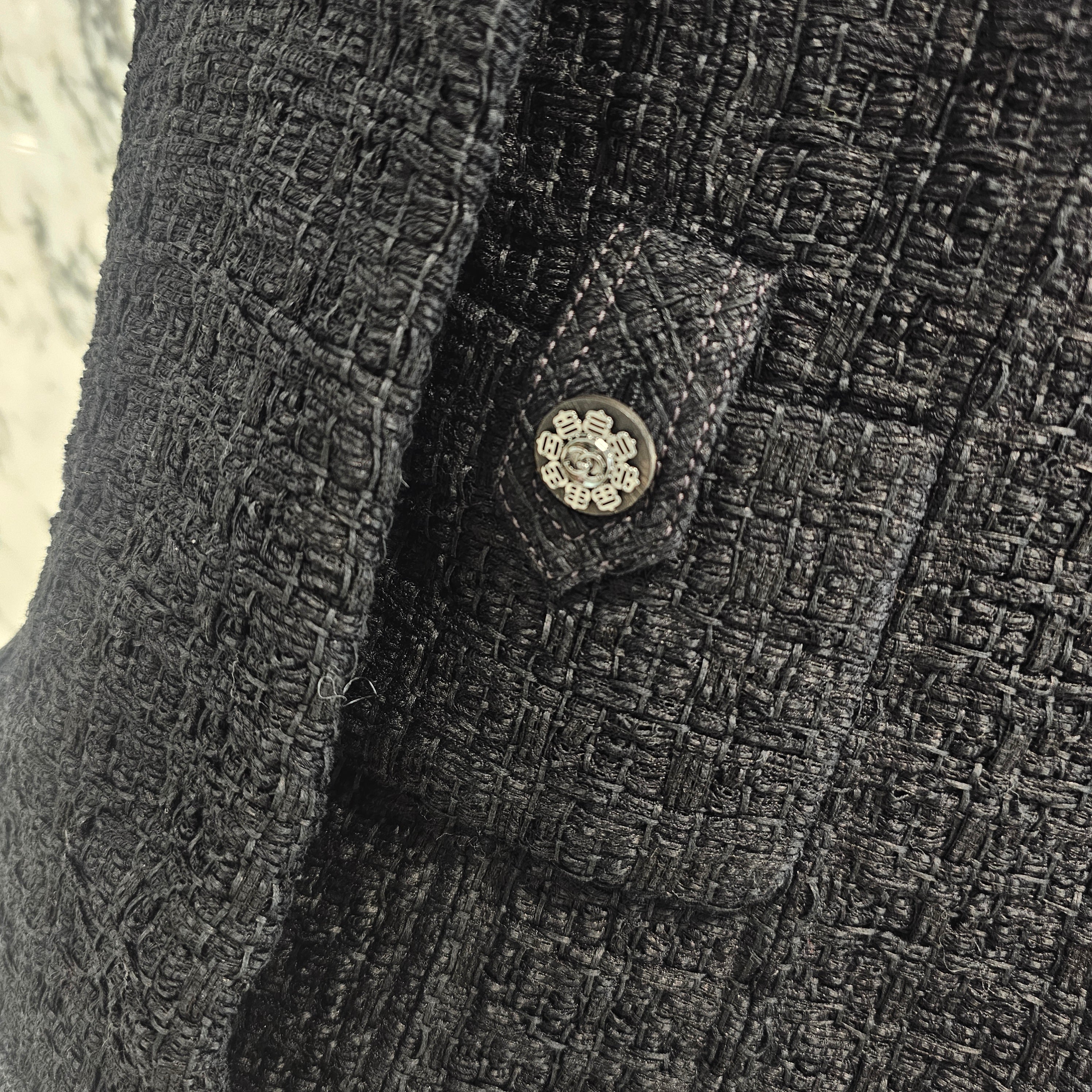 CHANEL 2016 Cruise Metal Coco Mark Button Tweed Jacket P53061V39725 Size 44 シャネル 2016クルーズ メタル ココマーク ボタン ツイード ジャケット サイズ44