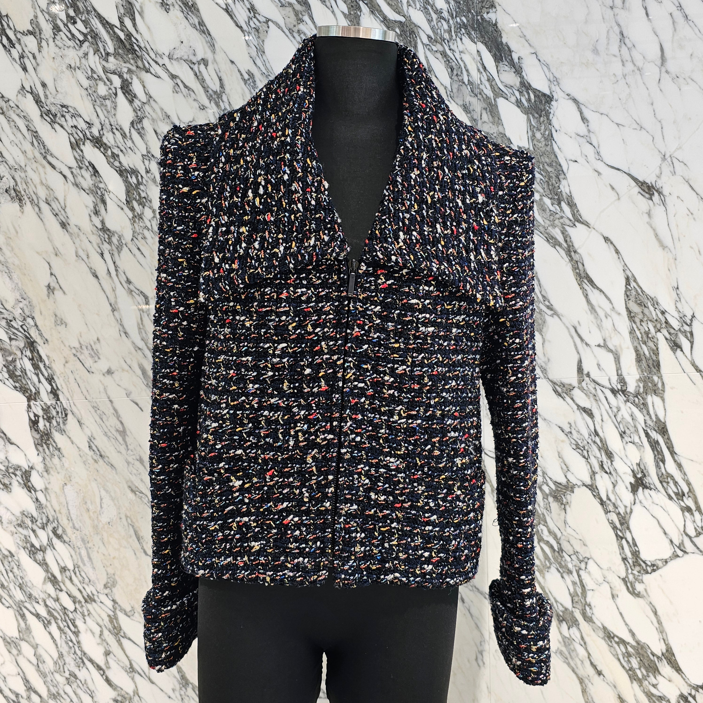 CHANEL 2015 Cruise Black Multi Color Zipper Fantasy Tweed Jacket P52665V39276 Size 40 シャネル 2015クルーズ ブラック マルチカラー ジッパー ファンタジー ツイード ジャケット サイズ40