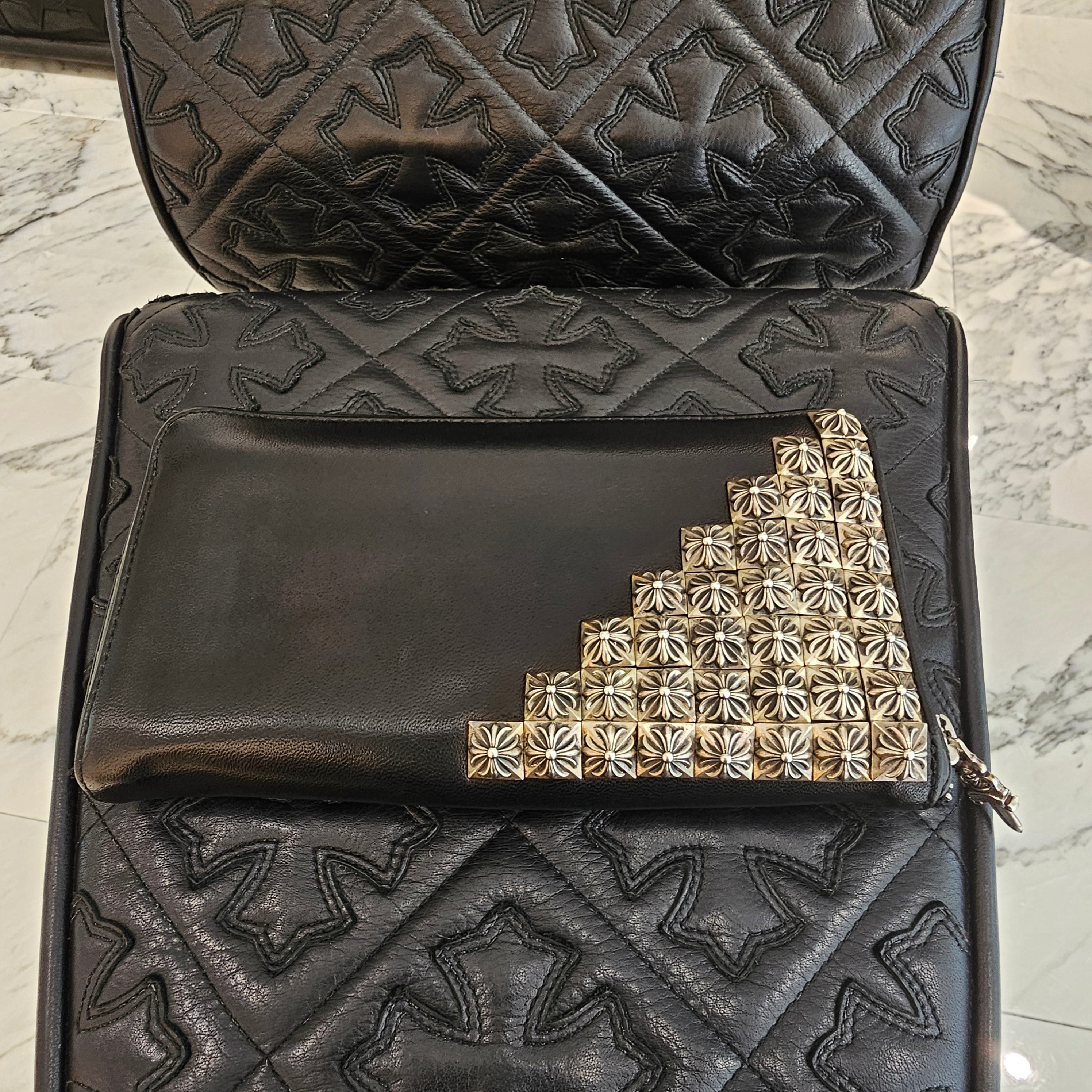 CHROME HEARTS REC F ZIP Pyramid Studs Leather Wallet クロムハーツ REC F ジップ ピラミッド スタッズ レザーウォレット