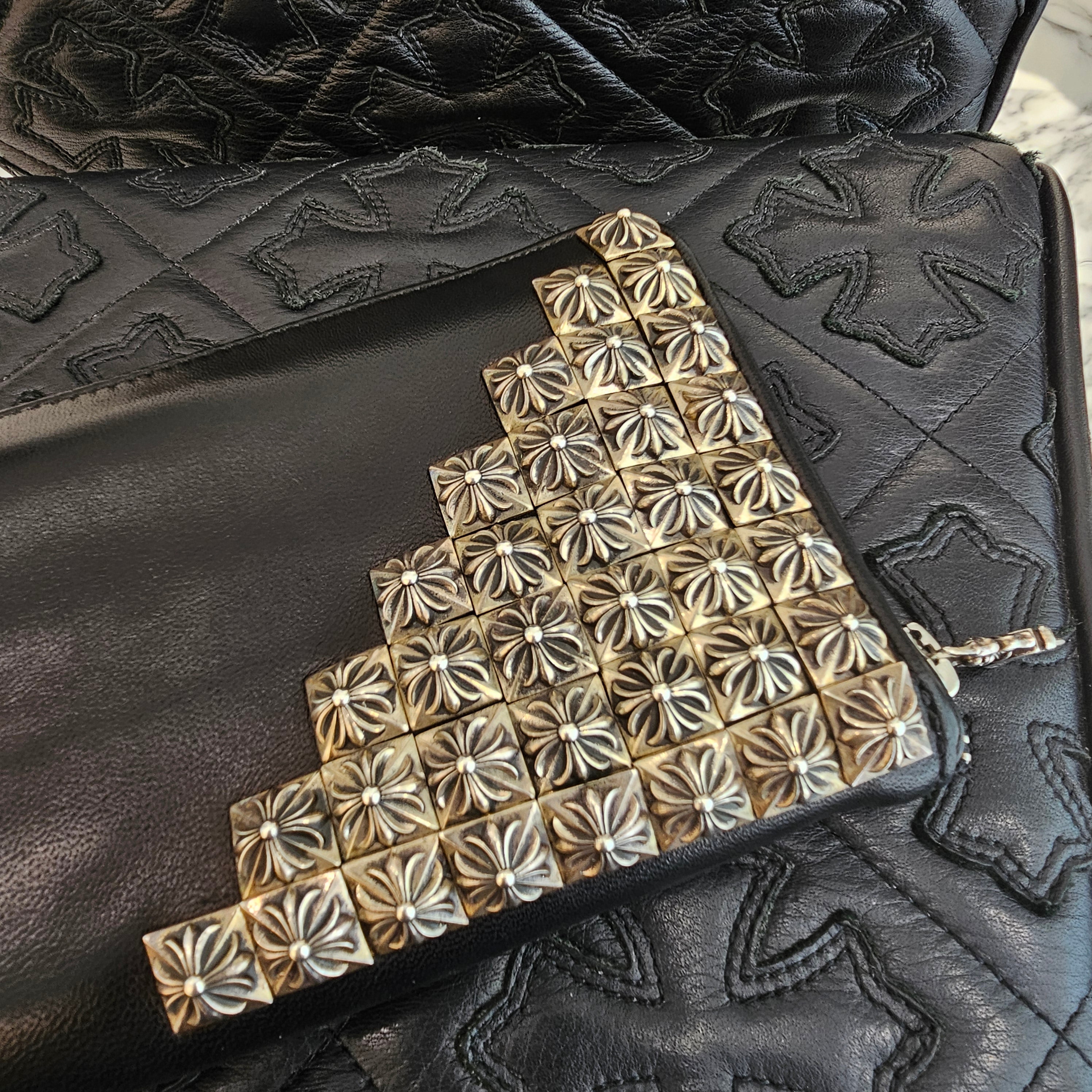 CHROME HEARTS REC F ZIP Pyramid Studs Leather Wallet クロムハーツ REC F ジップ ピラミッド スタッズ レザーウォレット