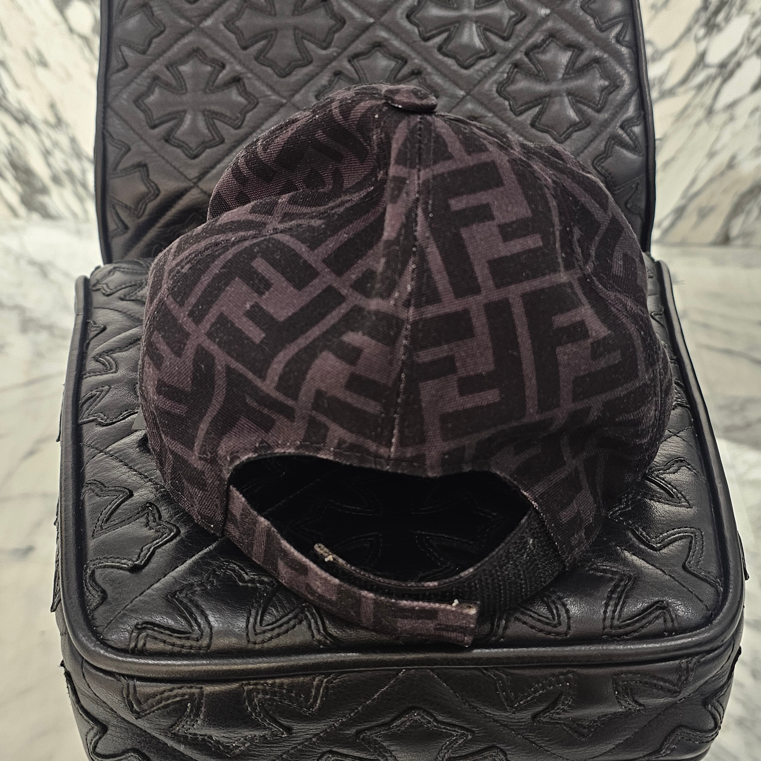 FENDI Zucca Monogram Fabric Base Ball Cap 6506990 FXQ768 ACDA Size TU フェンディ ズッカ柄 モノグラム ファブリック ベースボールキャップ サイズTU