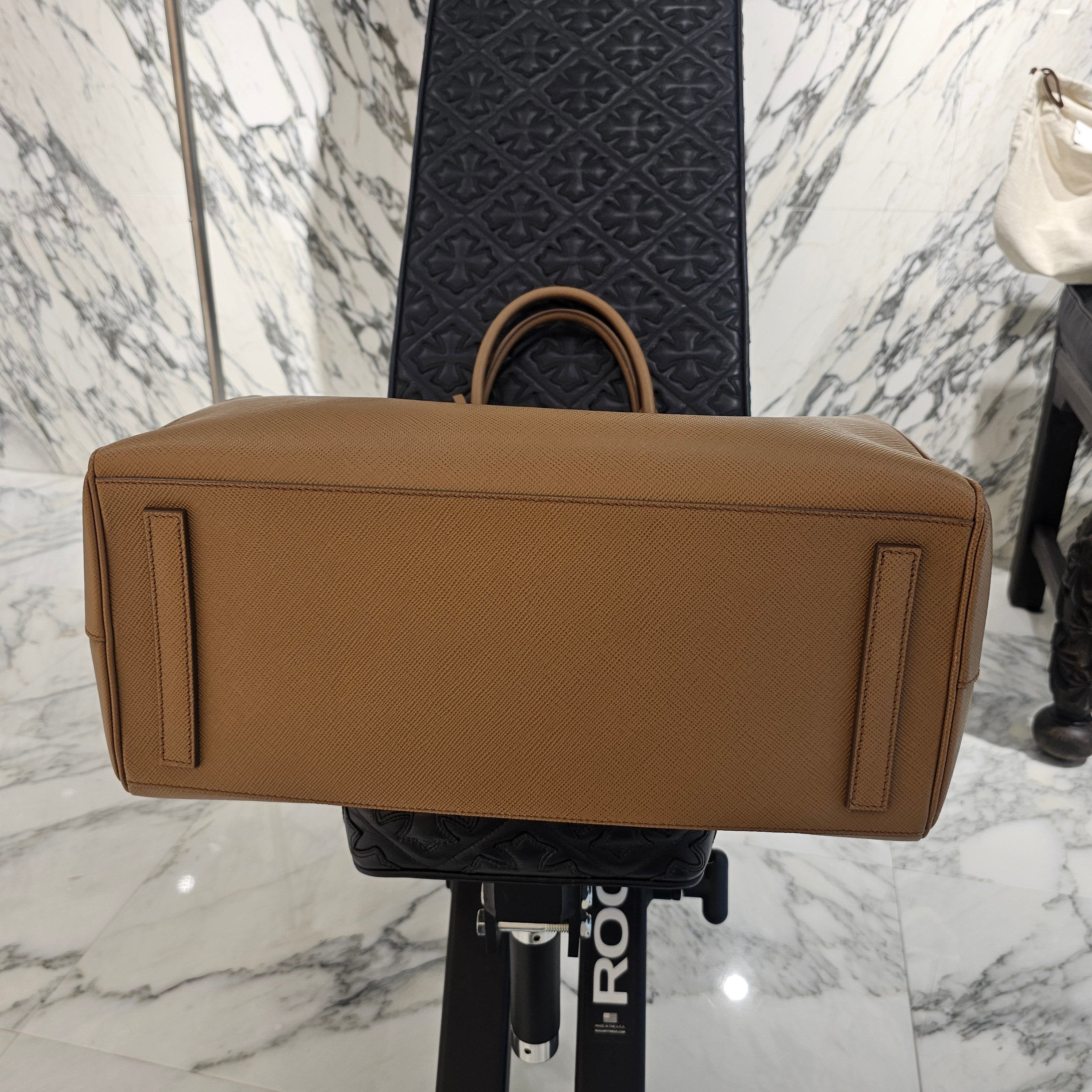 PRADA Galleria SAFFIANO LUX Double Handle Tote Bag "Cannella" 2VG066 プラダ ガレリア サフィアーノルクス ダブル ハンドル トートバッグ "カネッラ"