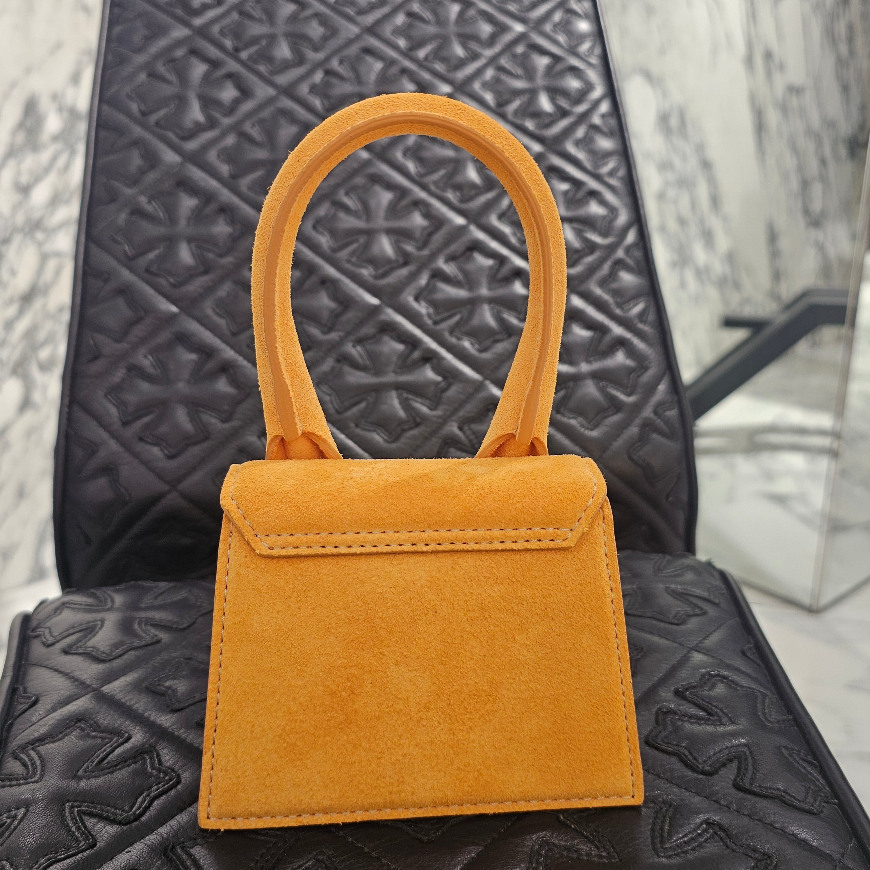 JACQUEMUS Le Chiquito Moyen Top Handle Bag 216BA001-3007 180 Size MINI ジャックムス ル・チキート モワイヤン トップ ハンドルバッグ サイズミニ