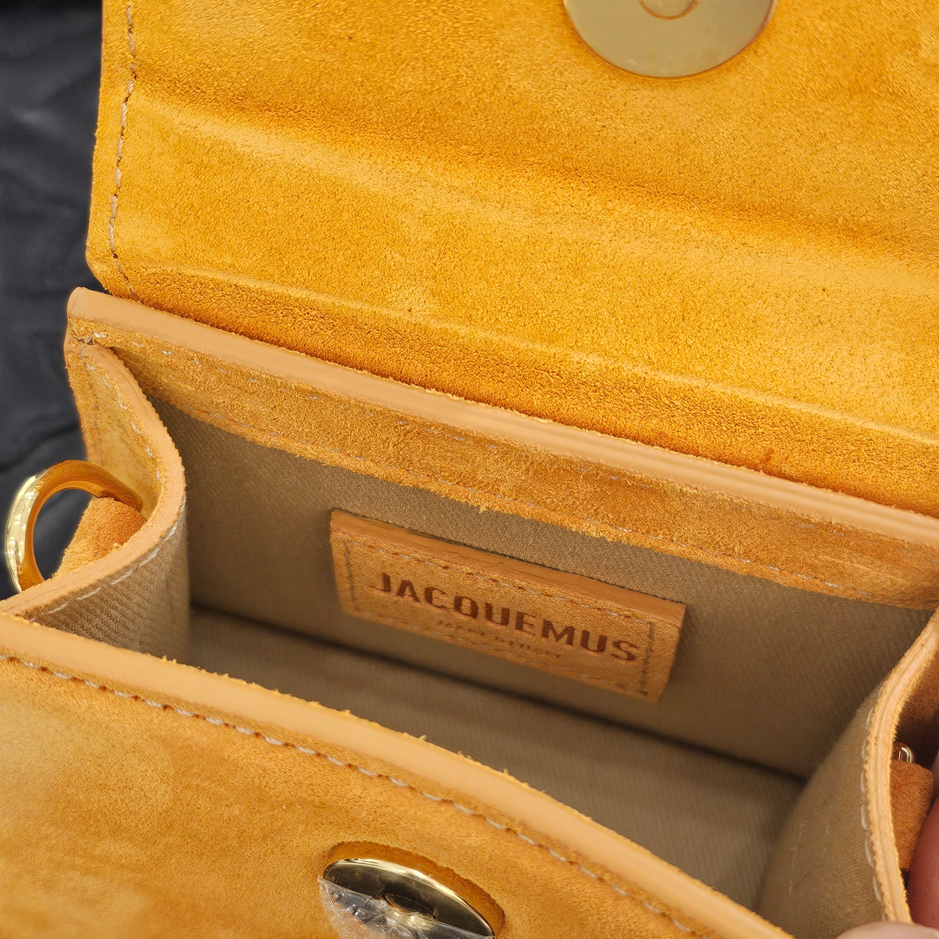 JACQUEMUS Le Chiquito Moyen Top Handle Bag 216BA001-3007 180 Size MINI ジャックムス ル・チキート モワイヤン トップ ハンドルバッグ サイズミニ