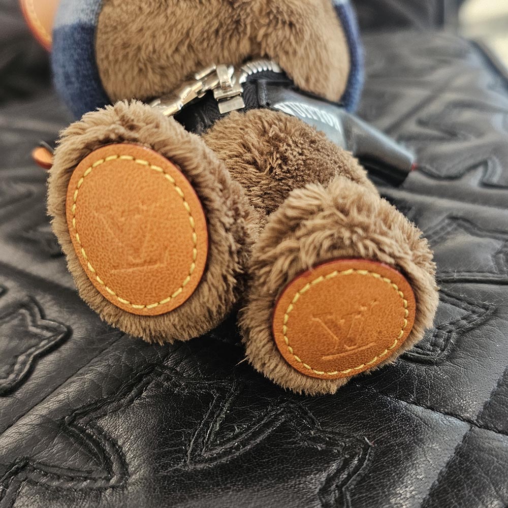 LOUIS VUITTON Bag Charm LV Louis Bear S00 M03206 ルイヴィトン バッグチャーム LV ルイベア S00 キーホルダー