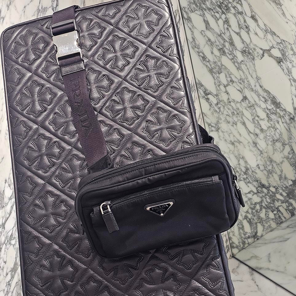 PRADA Triangle Logo Plate Re-Nylon Shoulder Body Bag プラダ トライアングル ロゴプレート リナイロン ショルダー ボディーバッグ