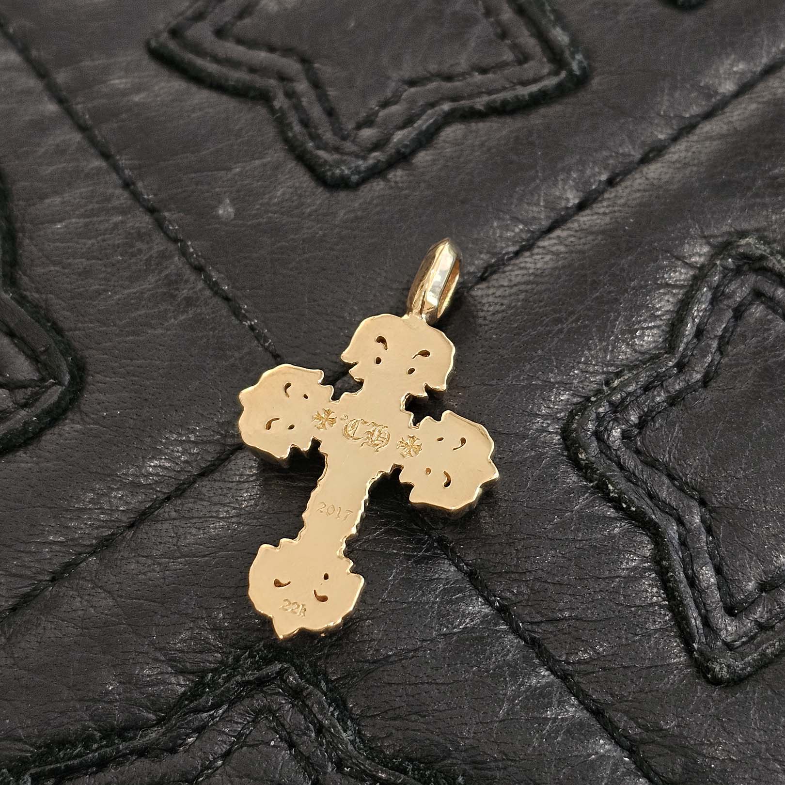 CHROME HEARTS 22K Tiny Filigree Cross Emerald Pendent Top クロムハーツ 22K タイニーフィリグリークロス エメラルド ペンダントトップ