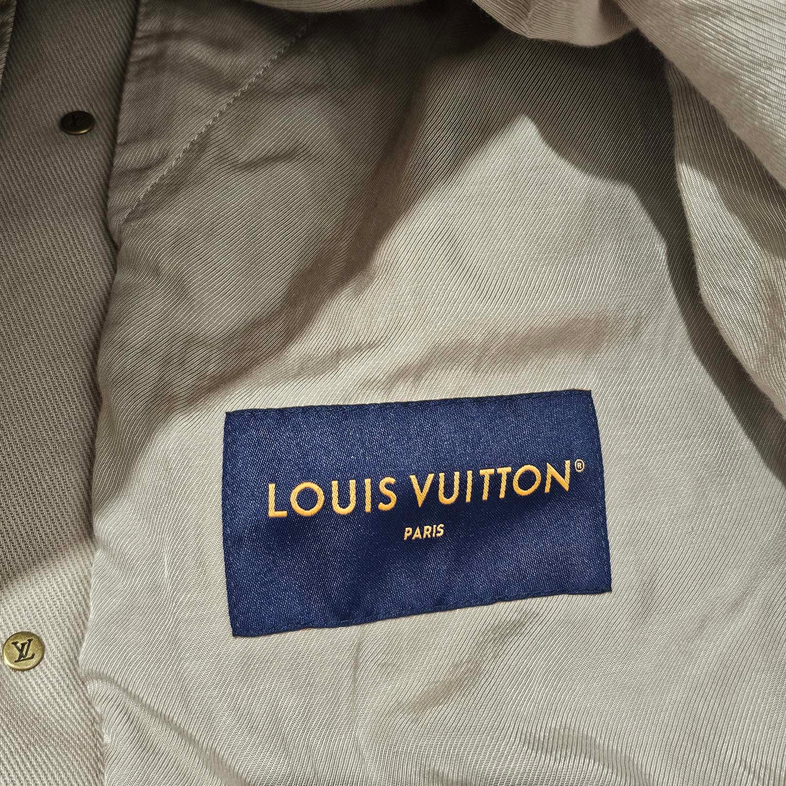 LOUIS VUITTON 2025SS Monogram Embossed Denim Jacket 1AHBEV Size 50 ルイヴィトン モノグラム エンボス デニムジャケット サイズ50