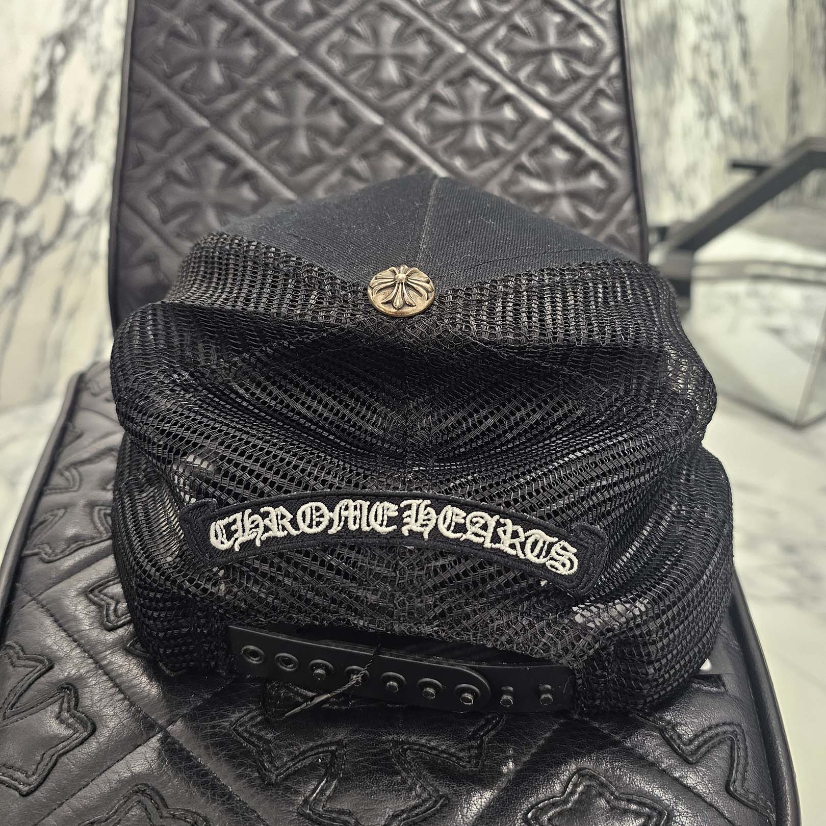 CHROME HEARTS Made In Hollywood Fuck You Vertical Logo Trucker Cap Size ONE SIZE（53-60）クロムハーツ メイドインハリウッド ファックユー ヴァーティカルロゴ トラッカーキャップ サイズONE SIZE（53-60）