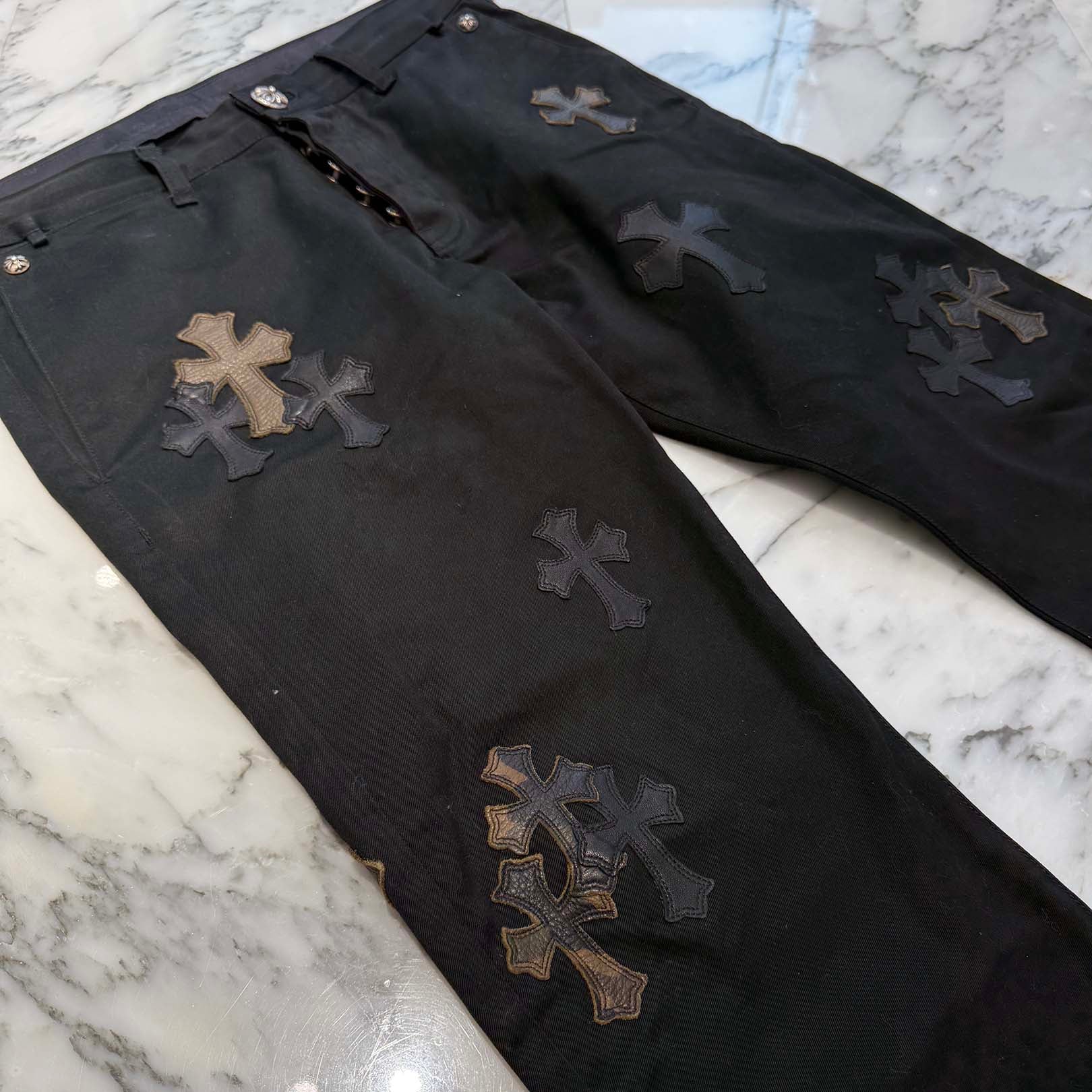 CHROME HEARTS Cemetery Cross Camo Leather Patch Cotton Chino Pants Size 33 クロムハーツ セメタリー クロス カモレザー パッチ コットン チノパンツ ブラック サイズ33