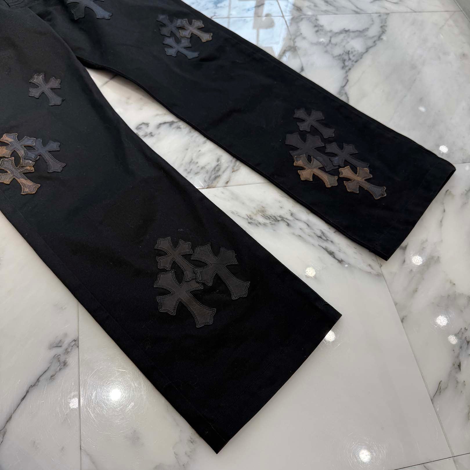 CHROME HEARTS Cemetery Cross Camo Leather Patch Cotton Chino Pants Size 33 クロムハーツ セメタリー クロス カモレザー パッチ コットン チノパンツ ブラック サイズ33
