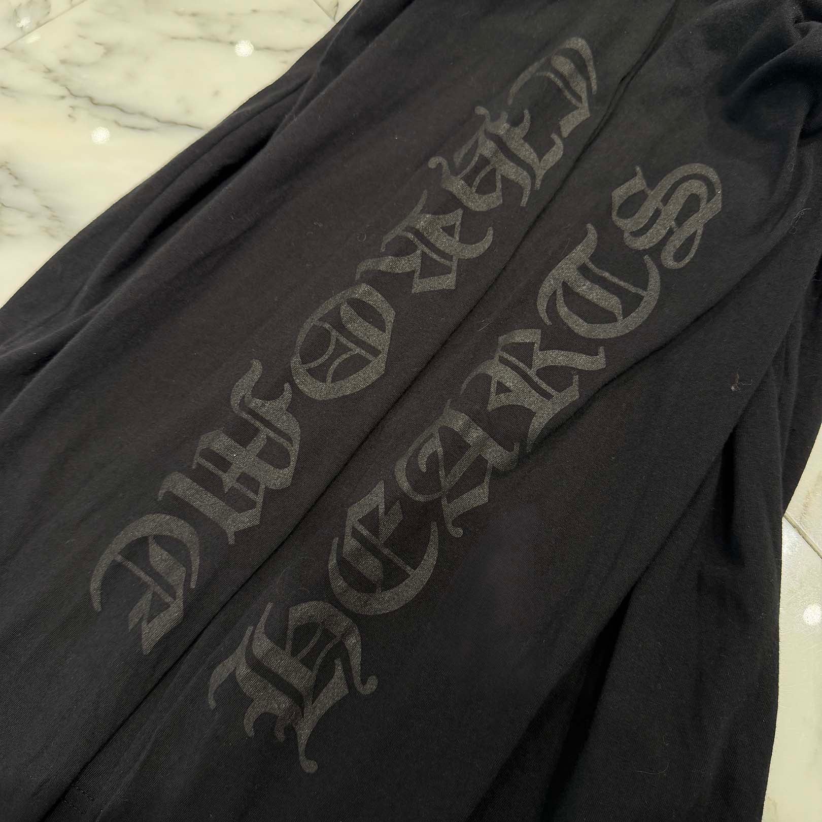 CHROME HEARTS Old English Neck Logo Dark Grey Long Sleeve Tee Size M クロムハーツ オールドイングリッシュ ネックロゴ ダークグレイ ロングスリーブTシャツ サイズM