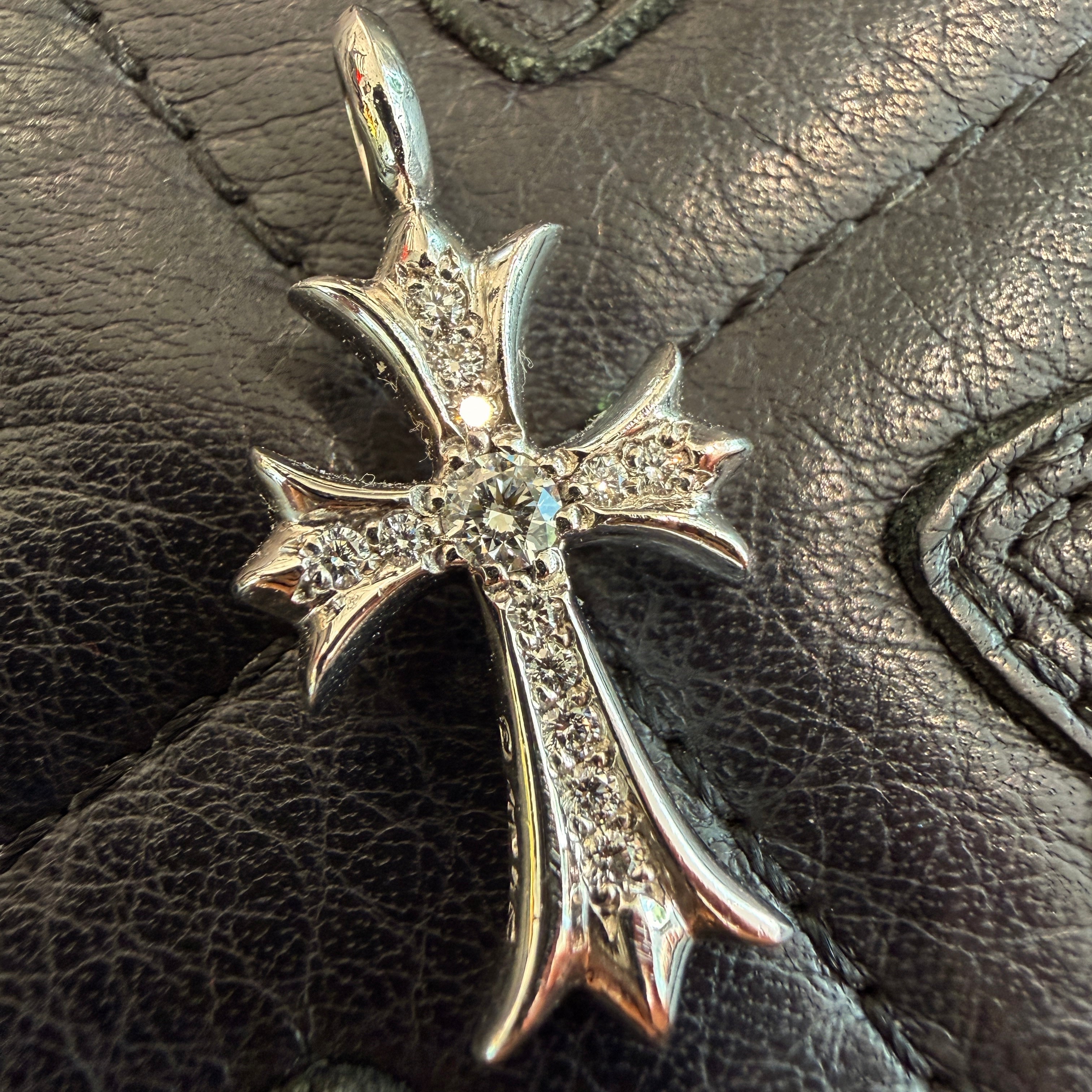 h*p様 クロムハーツ　タイニーファット　ホワイトゴールド CHROME HEARTS 18K WG Tiny Fat Cross Pave Diamond Pendant Top 18K