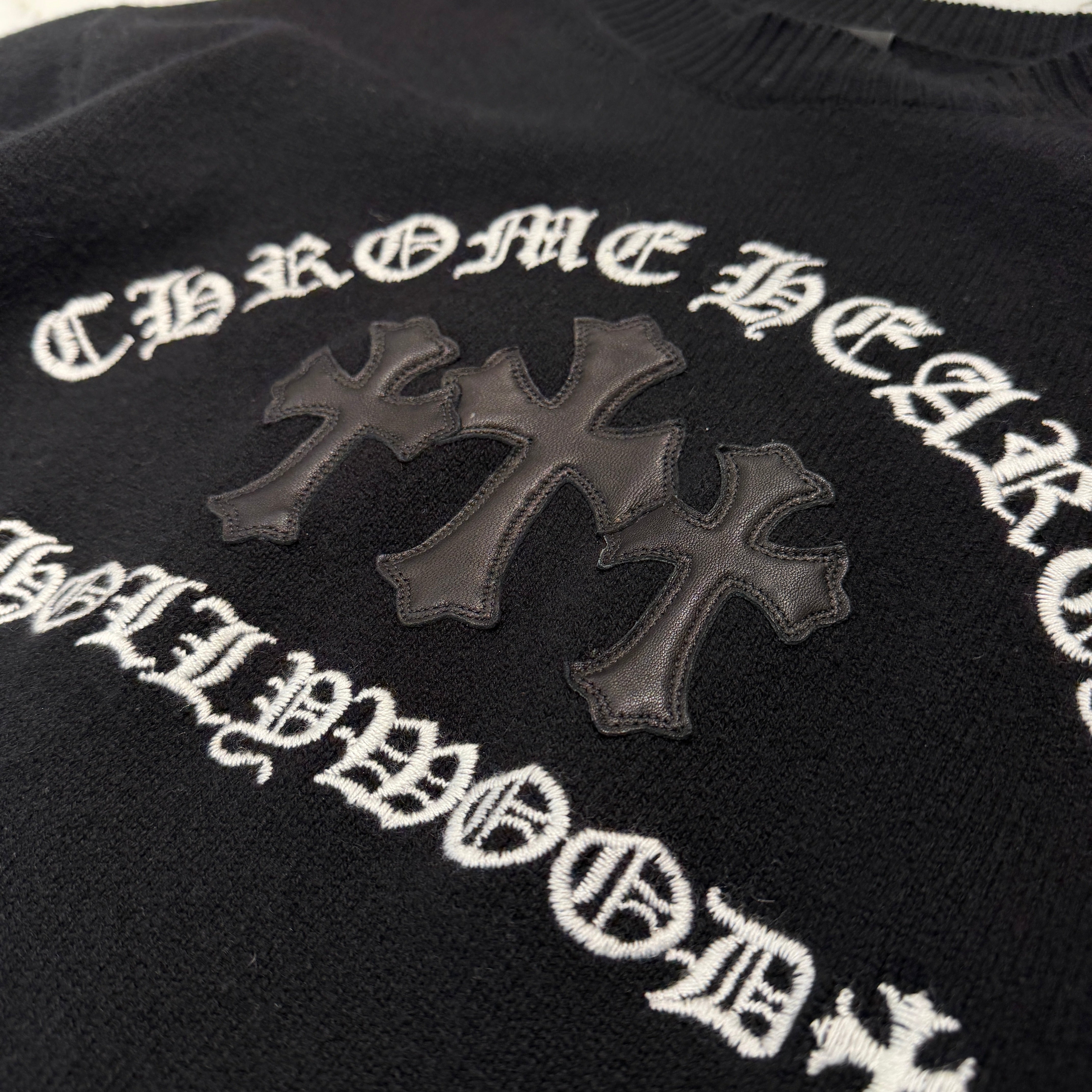 CHROME HEARTS Y NOT King Taco 3 Cemetery Cross Leather Patch Cashmere Knit Sweater Size L クロムハーツ ワイノット キングタコ 3セメタリークロス レザーパッチ カシミヤ ニットセーター サイズL