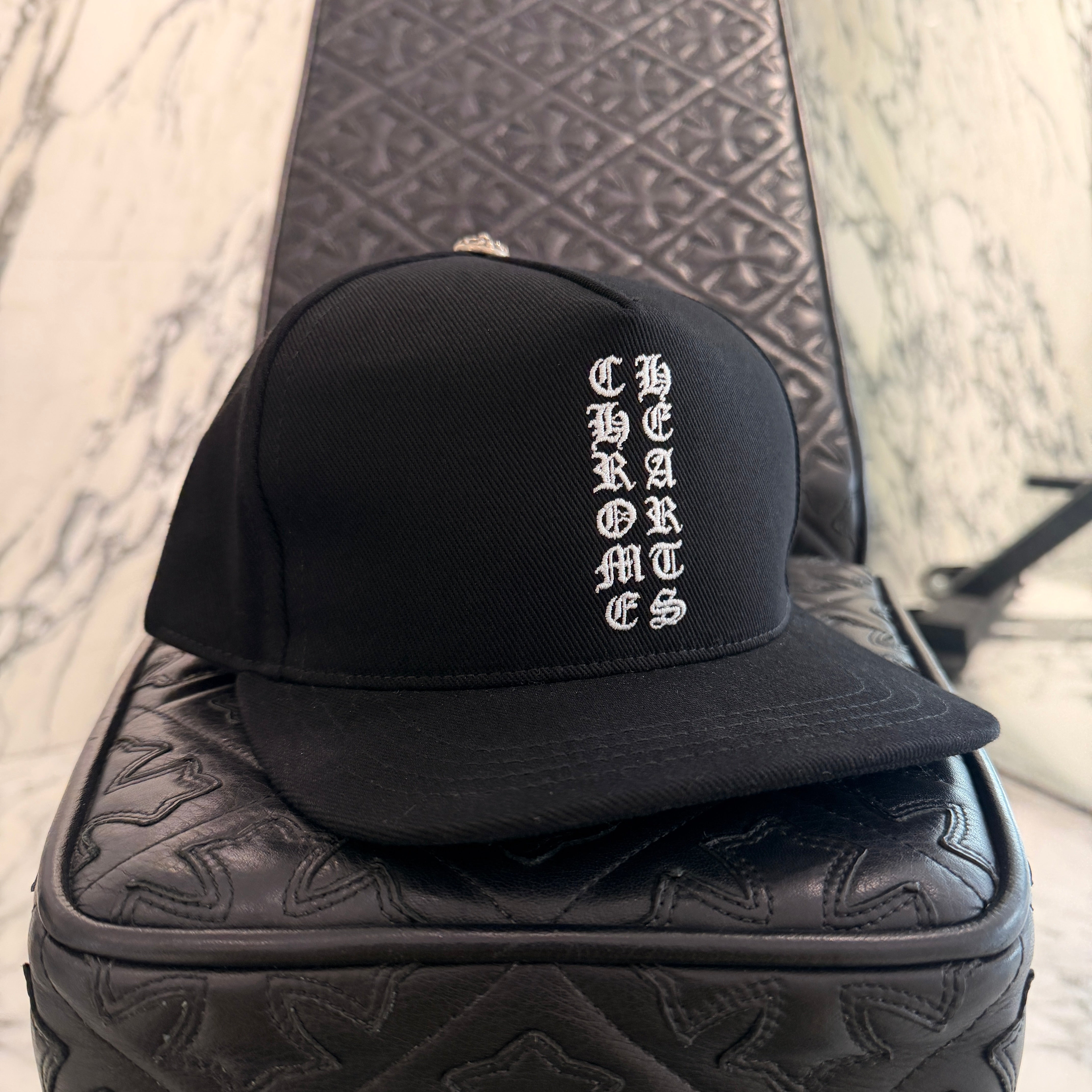 CHROME HEARTS Vertical Logo Trucker Cap Size ONE SIZE (51-61) クロムハーツ ヴァーティカルロゴ トラッカーキャップ サイズONE SIZE (51-61)
