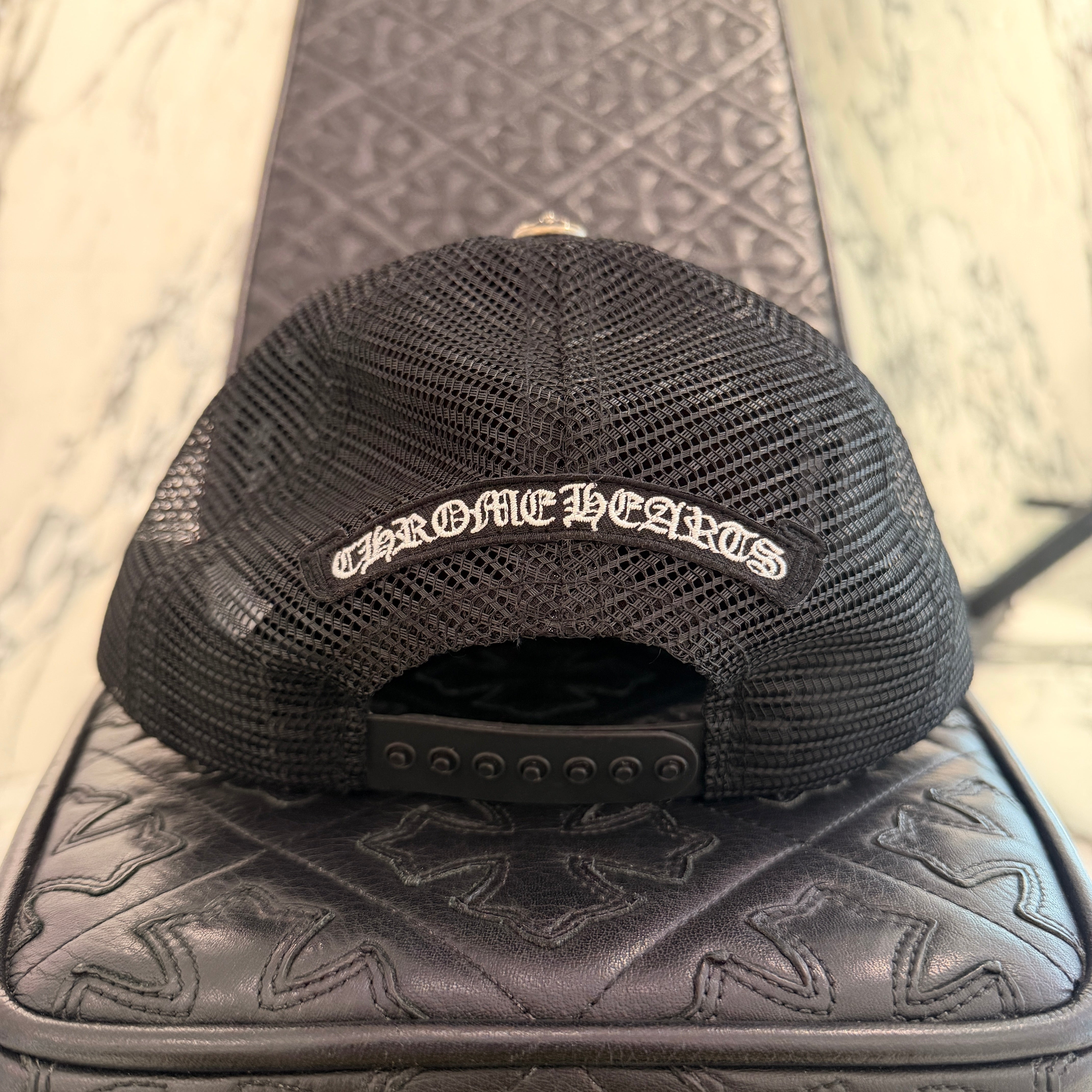 CHROME HEARTS Multi Color Cemetery Cross Print Trucker Cap ONE SIZE (53-60) クロムハーツ マルチカラー セメタリークロス プリント トラッカーキャップ ONE SIZE (53-60)