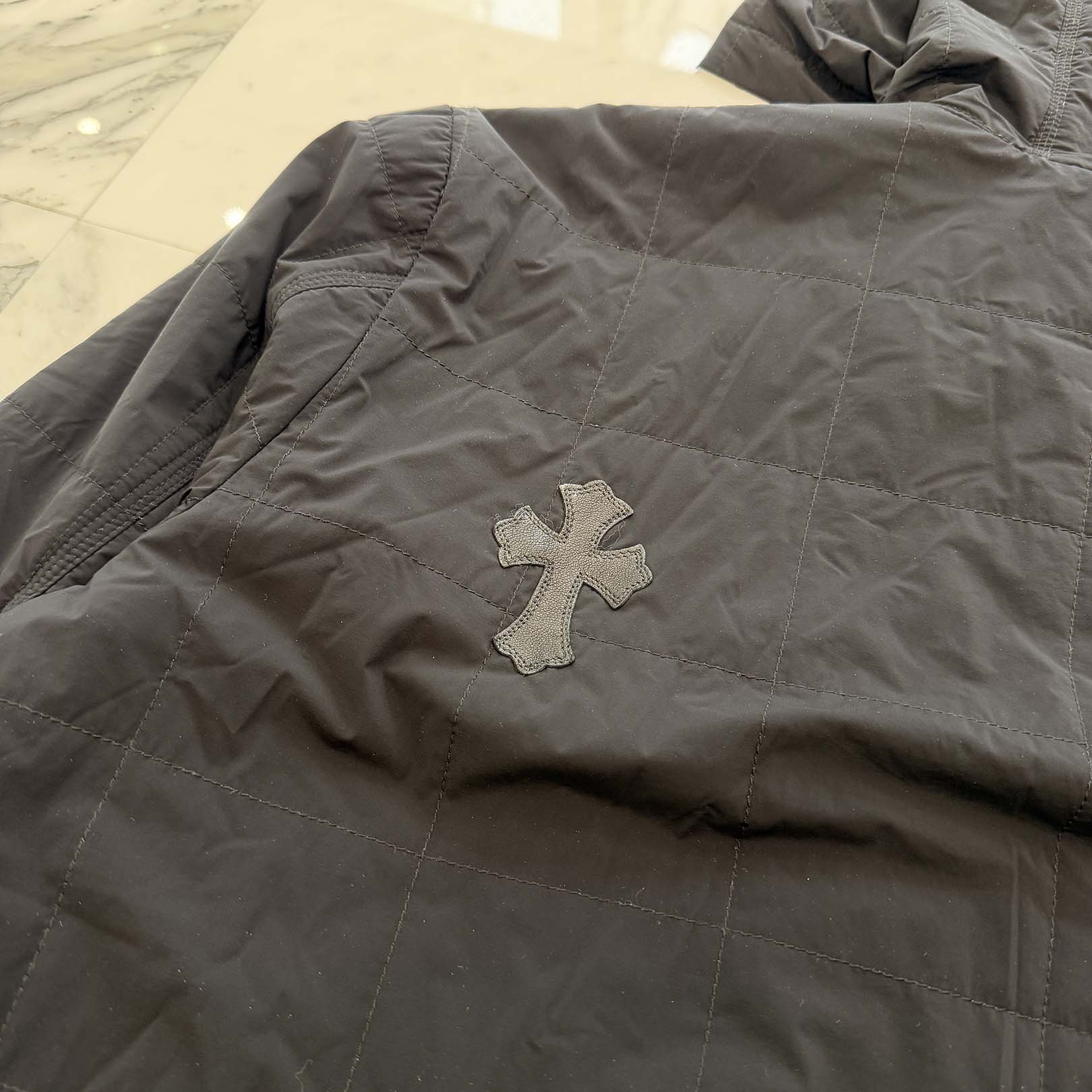 CHROME HEARTS Y NOT Damaged Goods Cross Patch Quilted Nylon Jacket Size XL クロムハーツ ワイノット ダメージド グッズ クロスパッチ キルティングナイロンジャケット サイズXL